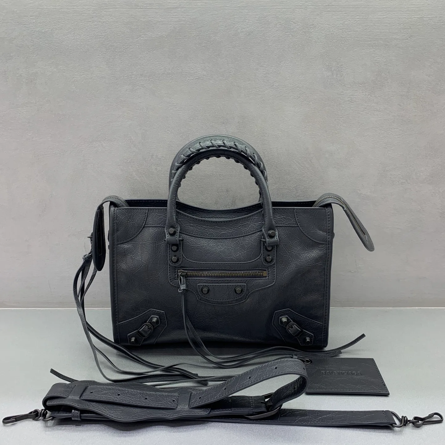 Классические Сумки Женские Balenciaga 18135965