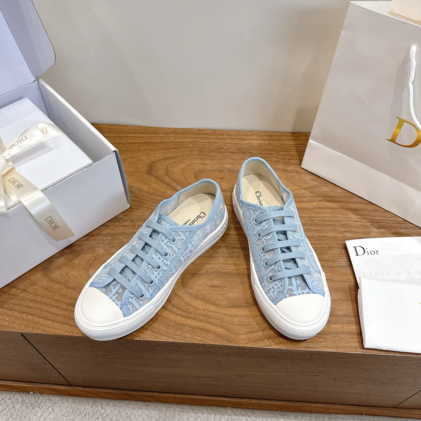 Кроссовки Женские Christian Dior 18083831