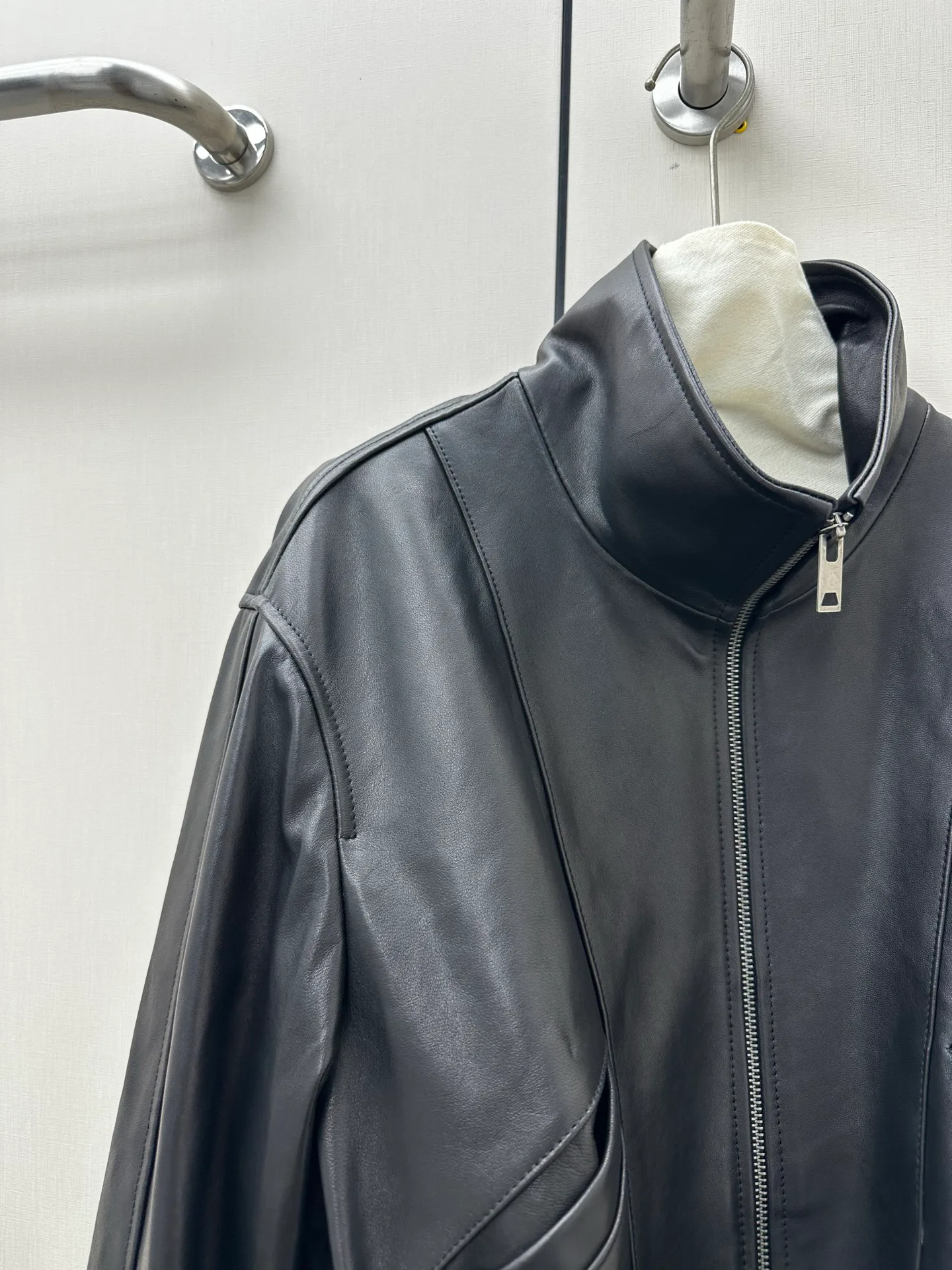 Кожаные Куртки И Дублёнки Женские Saint Laurent 18507719