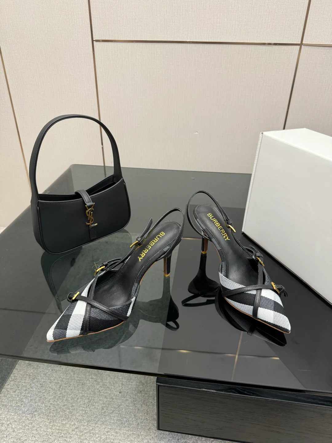 Туфли Женские Burberry 11336458