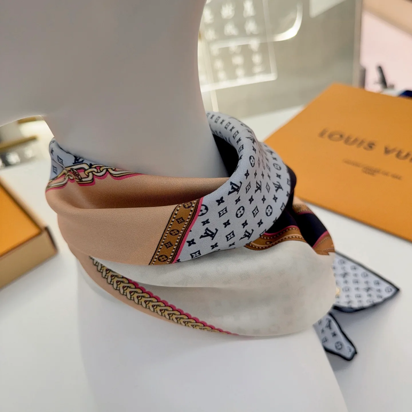 Шарфы Louis Vuitton 30449