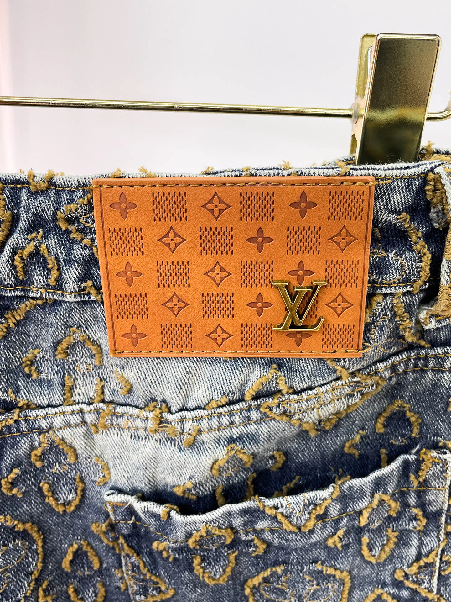 Джинсы Мужские Louis Vuitton 18499645
