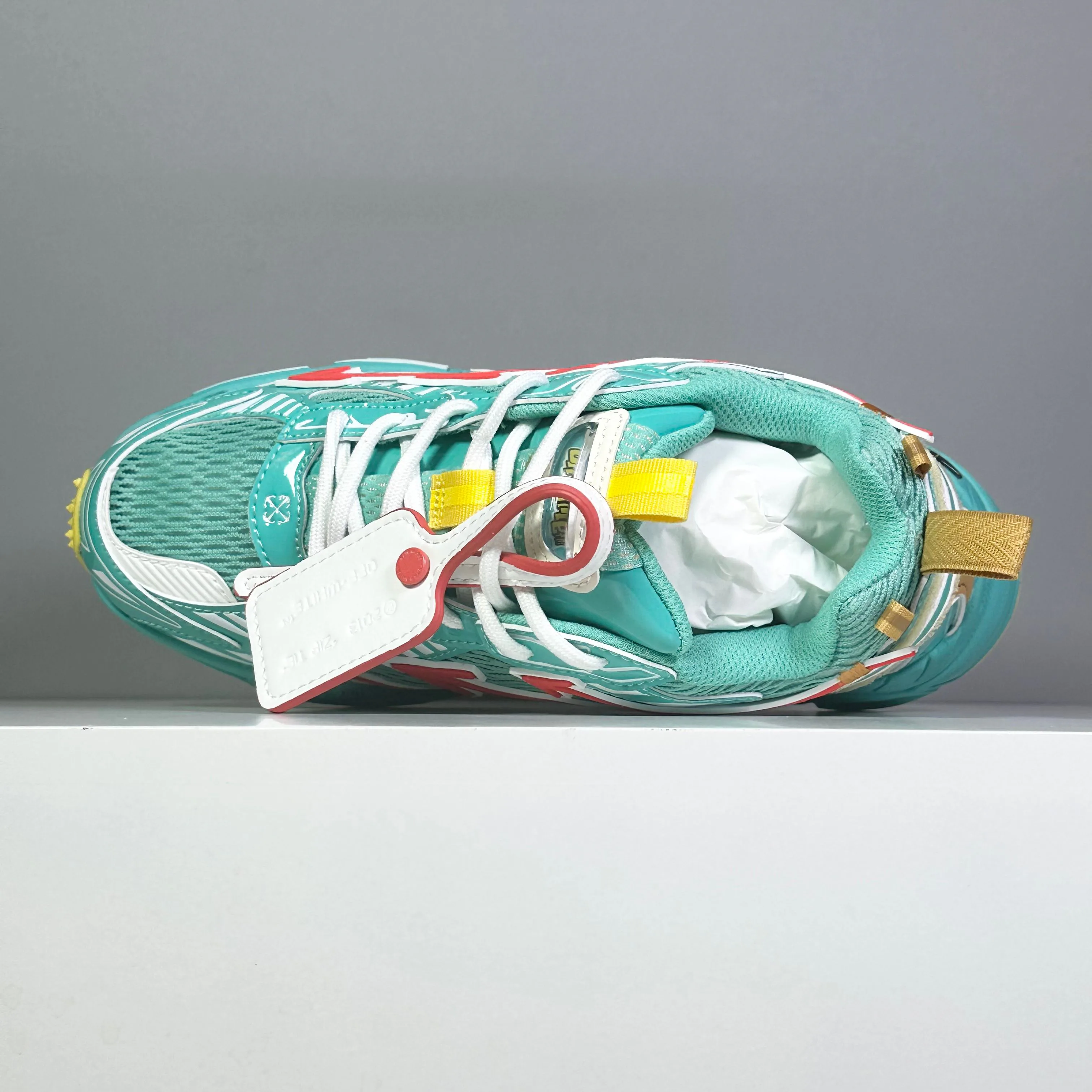 Кроссовки Женские Off-White 18385603