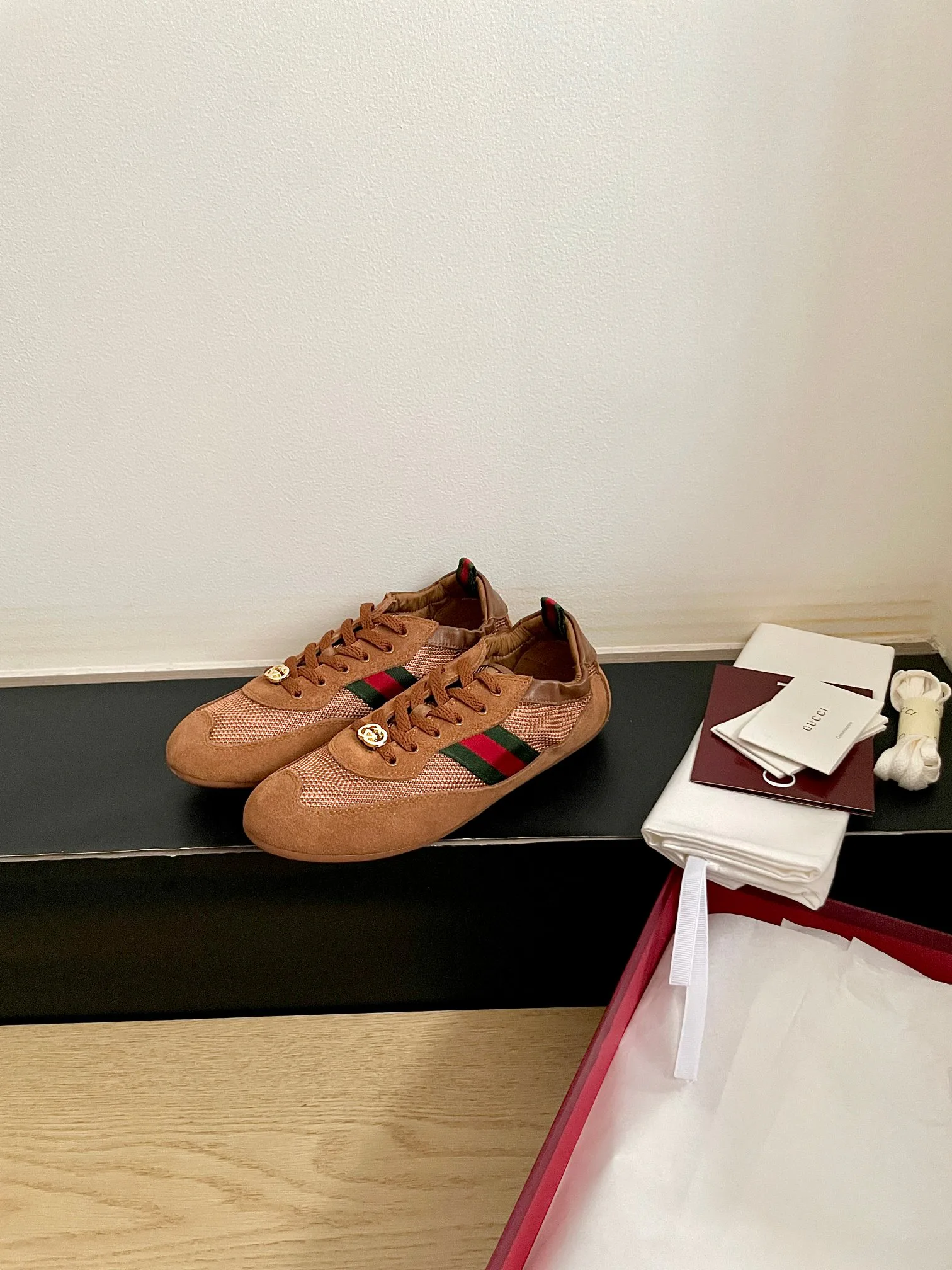 Кроссовки Женские Gucci 941865