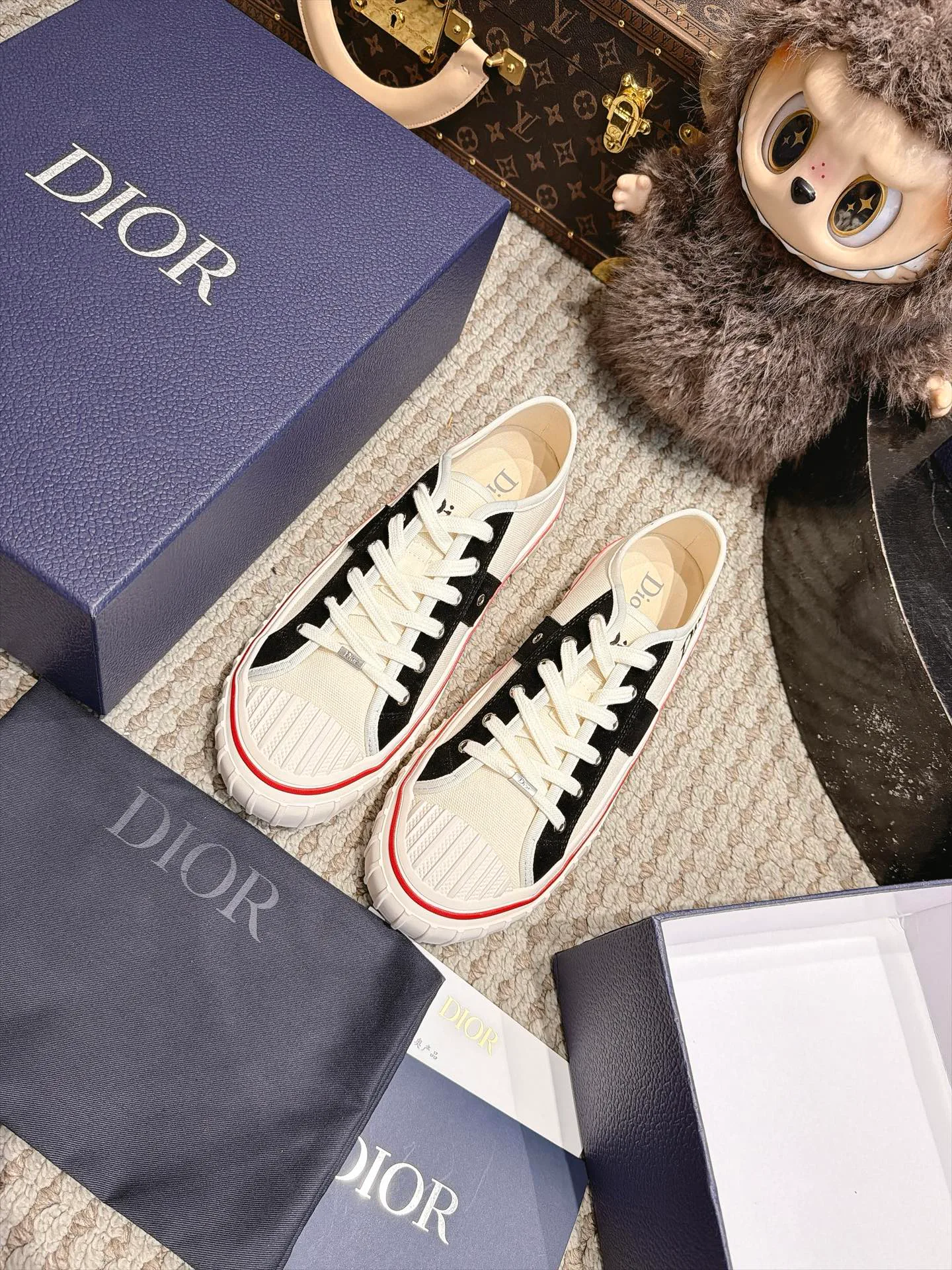 Кроссовки Женские Christian Dior 18039195