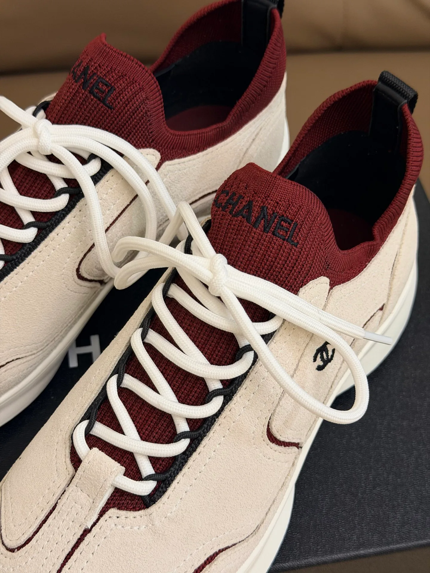 Кроссовки Женские Chanel 17510610