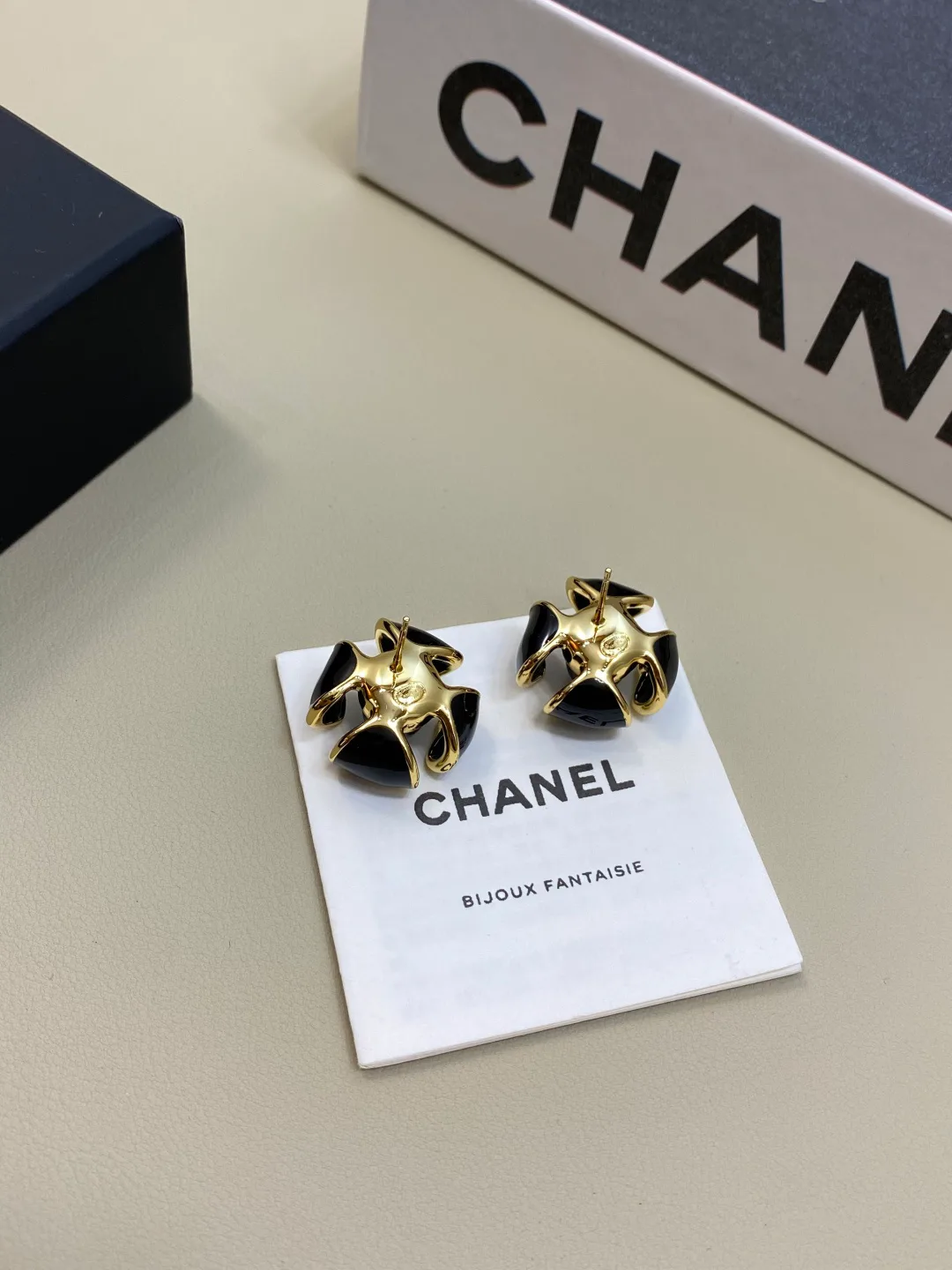 Бижутерия Chanel 17229327