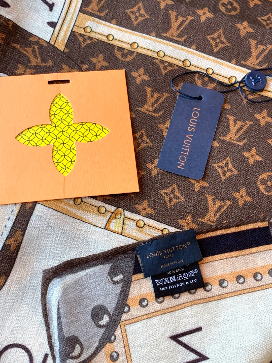 Платки Louis Vuitton 1338110