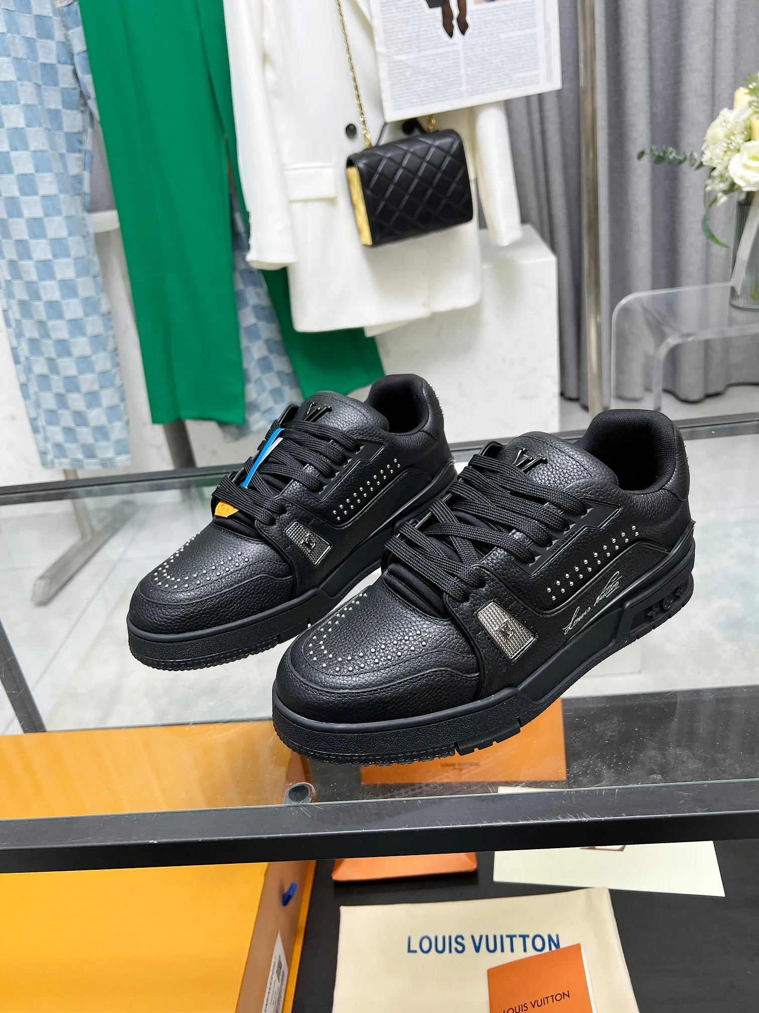 Кроссовки Женские Louis Vuitton 5585092
