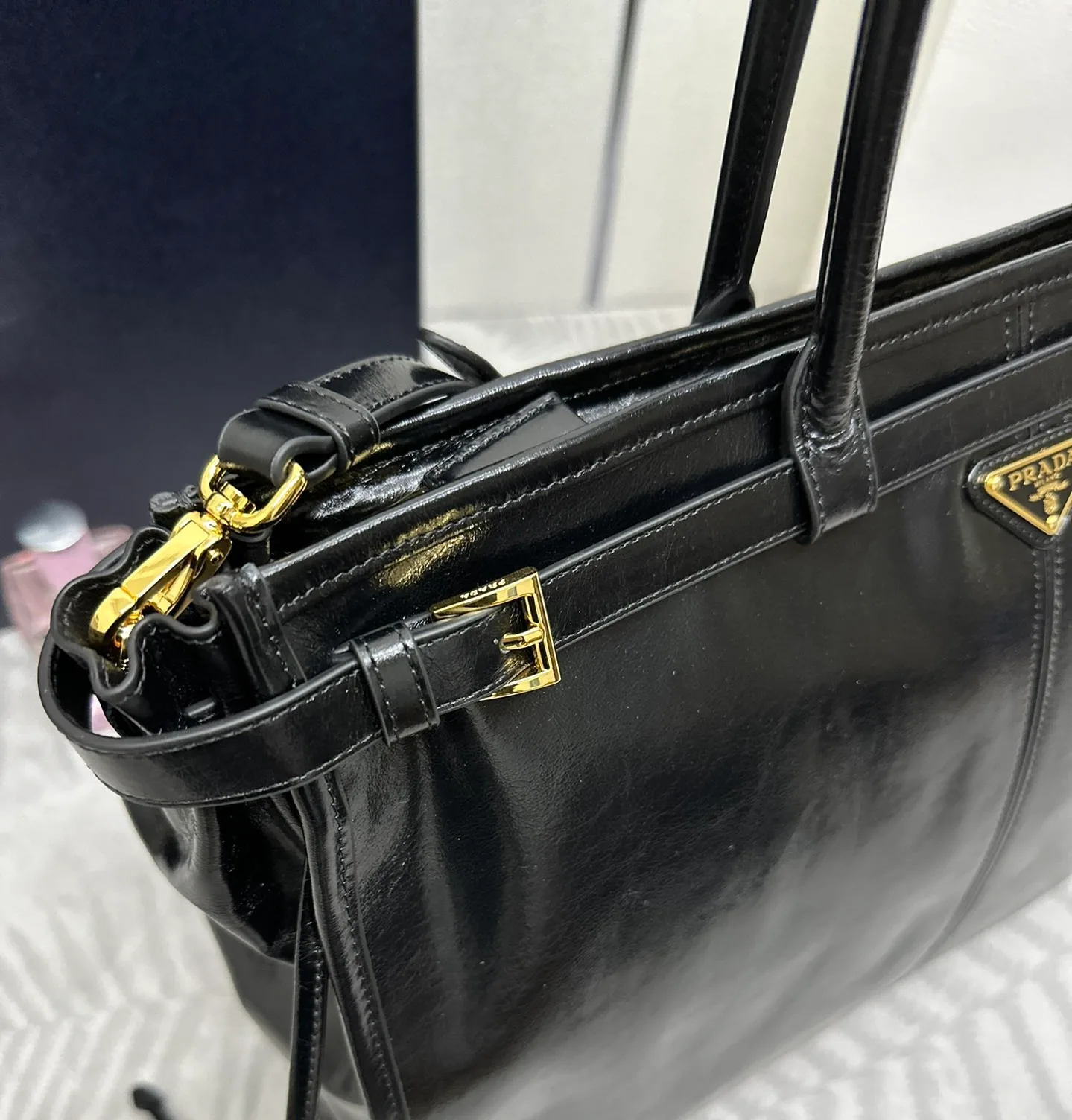 Классические Сумки Женские Prada 11462564