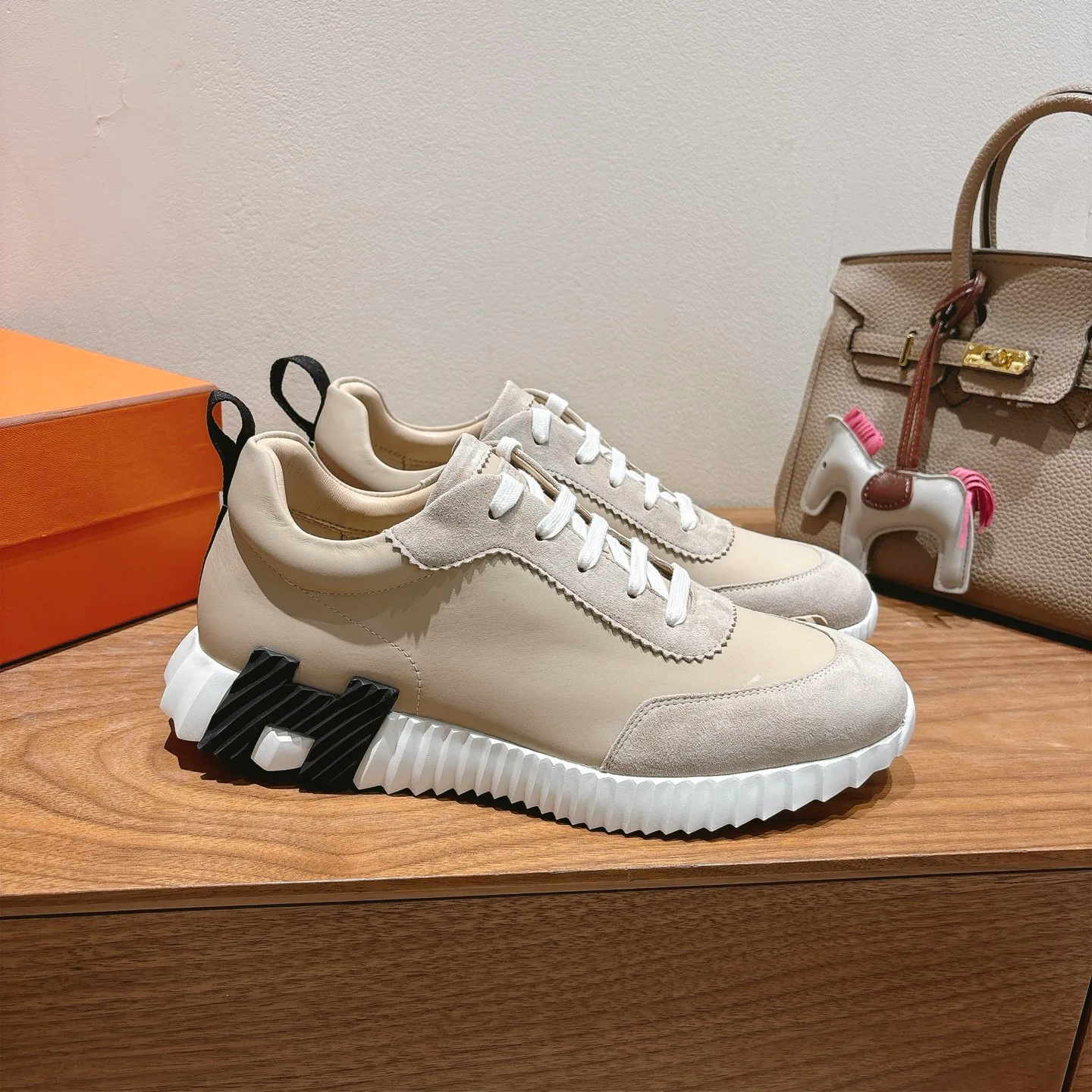 Кроссовки Женские Hermes 9915109
