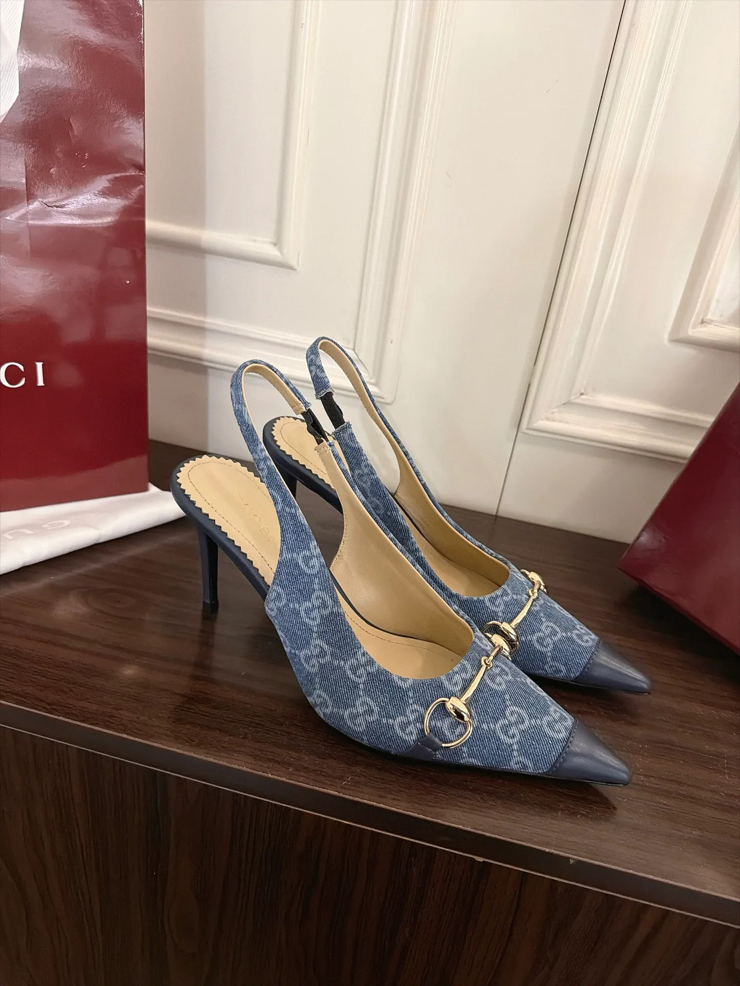 Туфли Женские Gucci 19483556