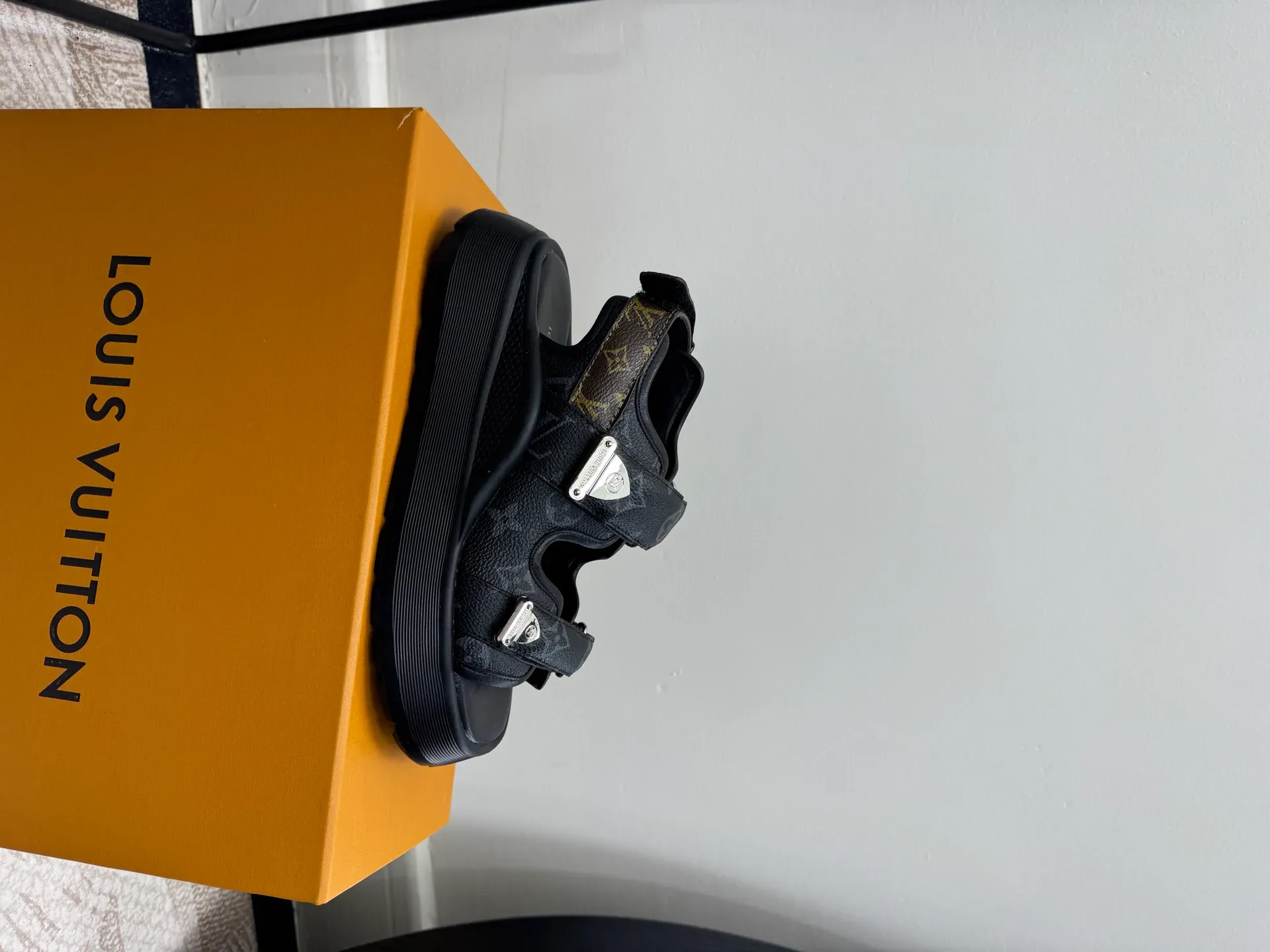 Сандалии Женские Louis Vuitton 11055247