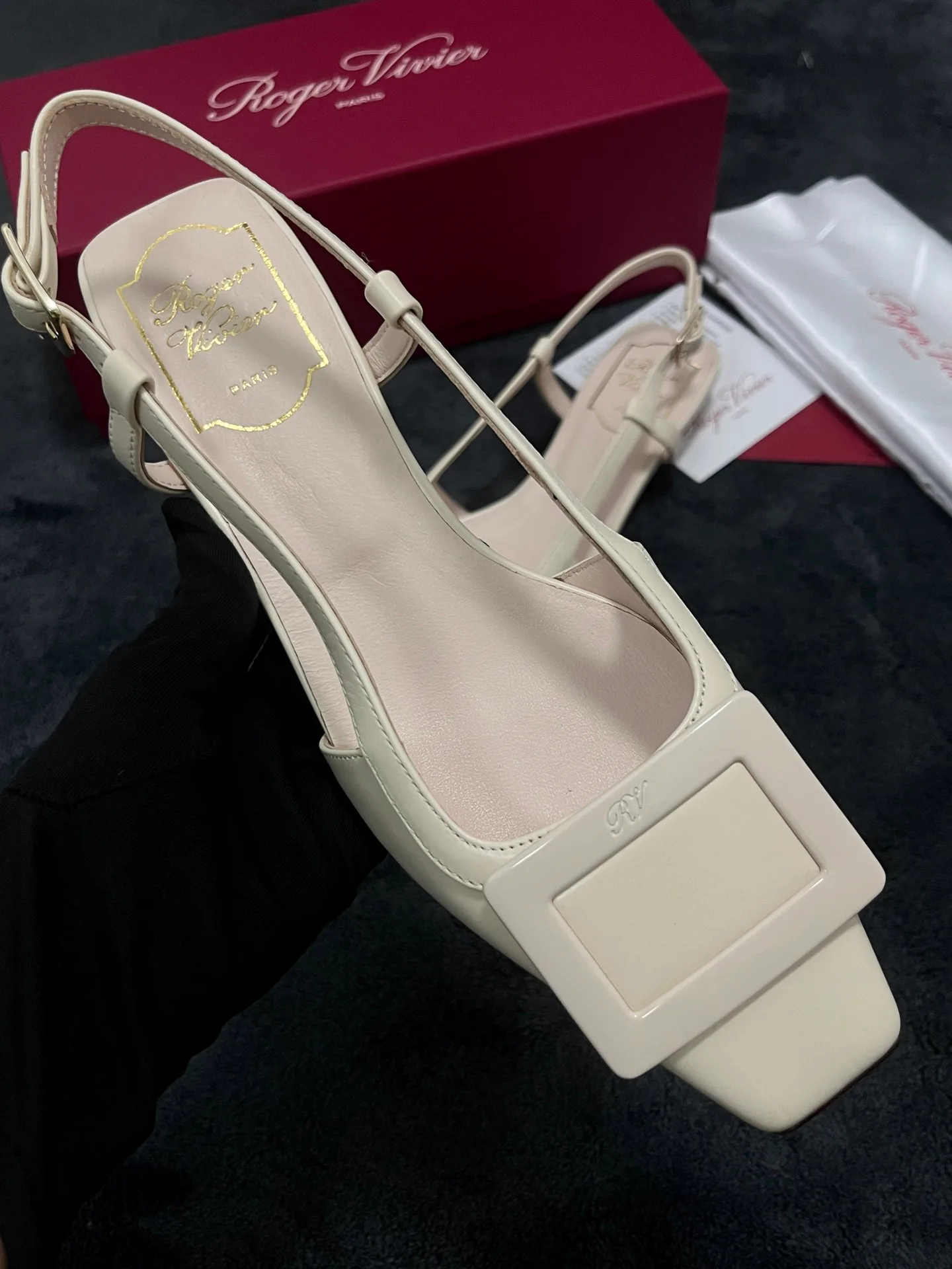 Босоножки Женские Roger Vivier 16890005