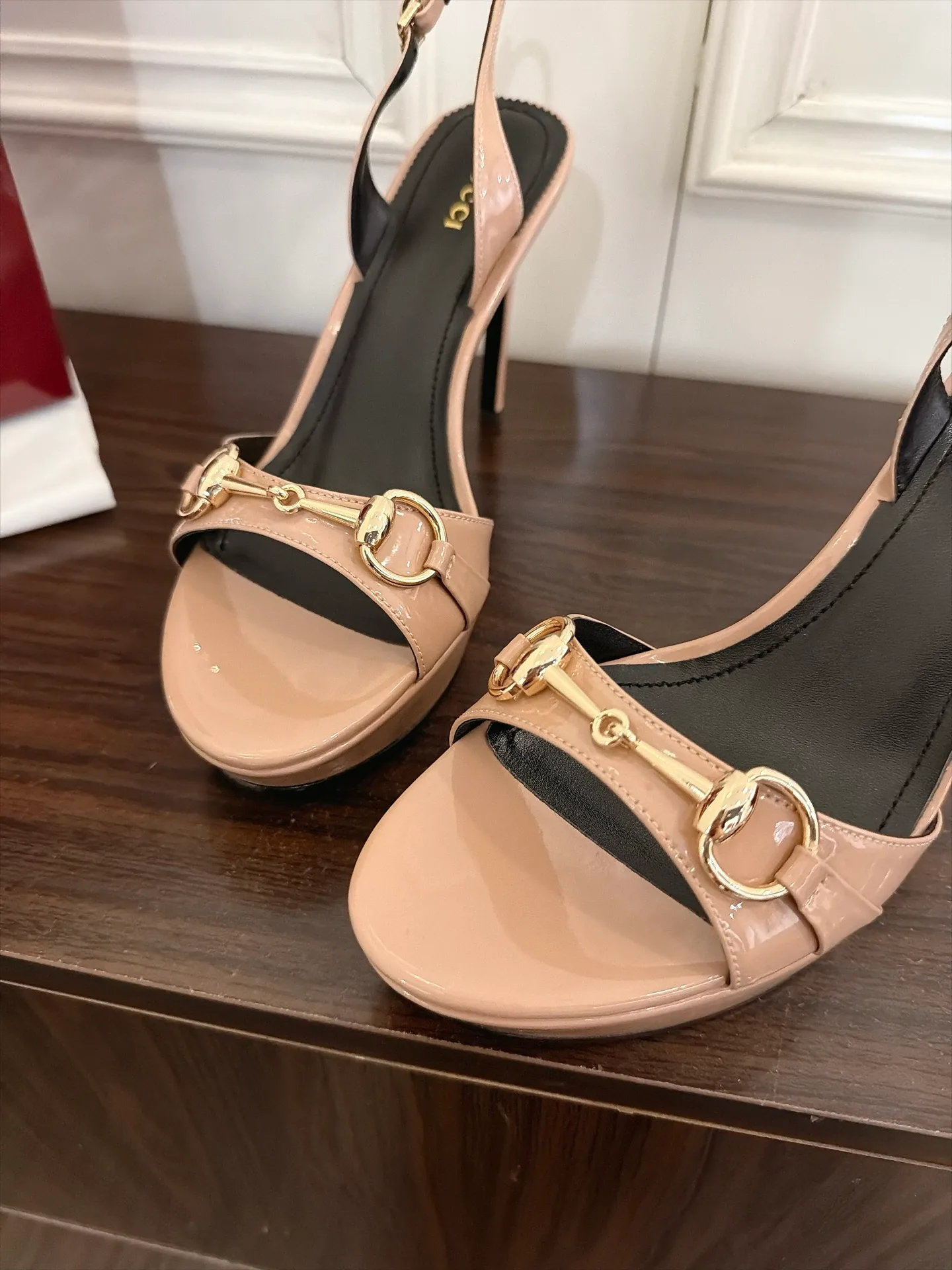 Босоножки Женские Gucci 19519868