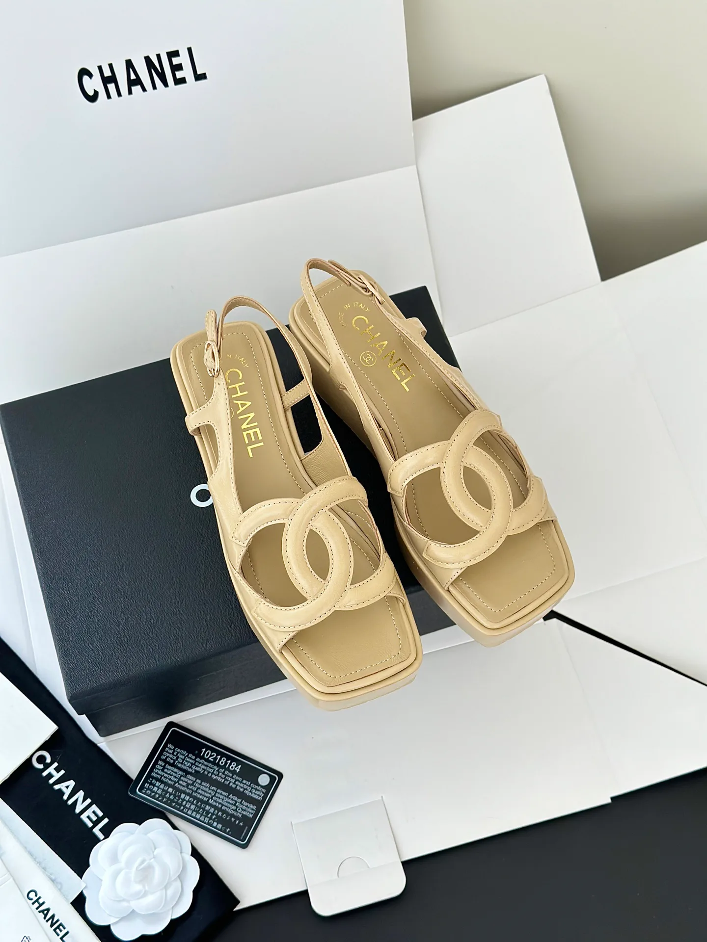 Босоножки Женские Chanel 18143039