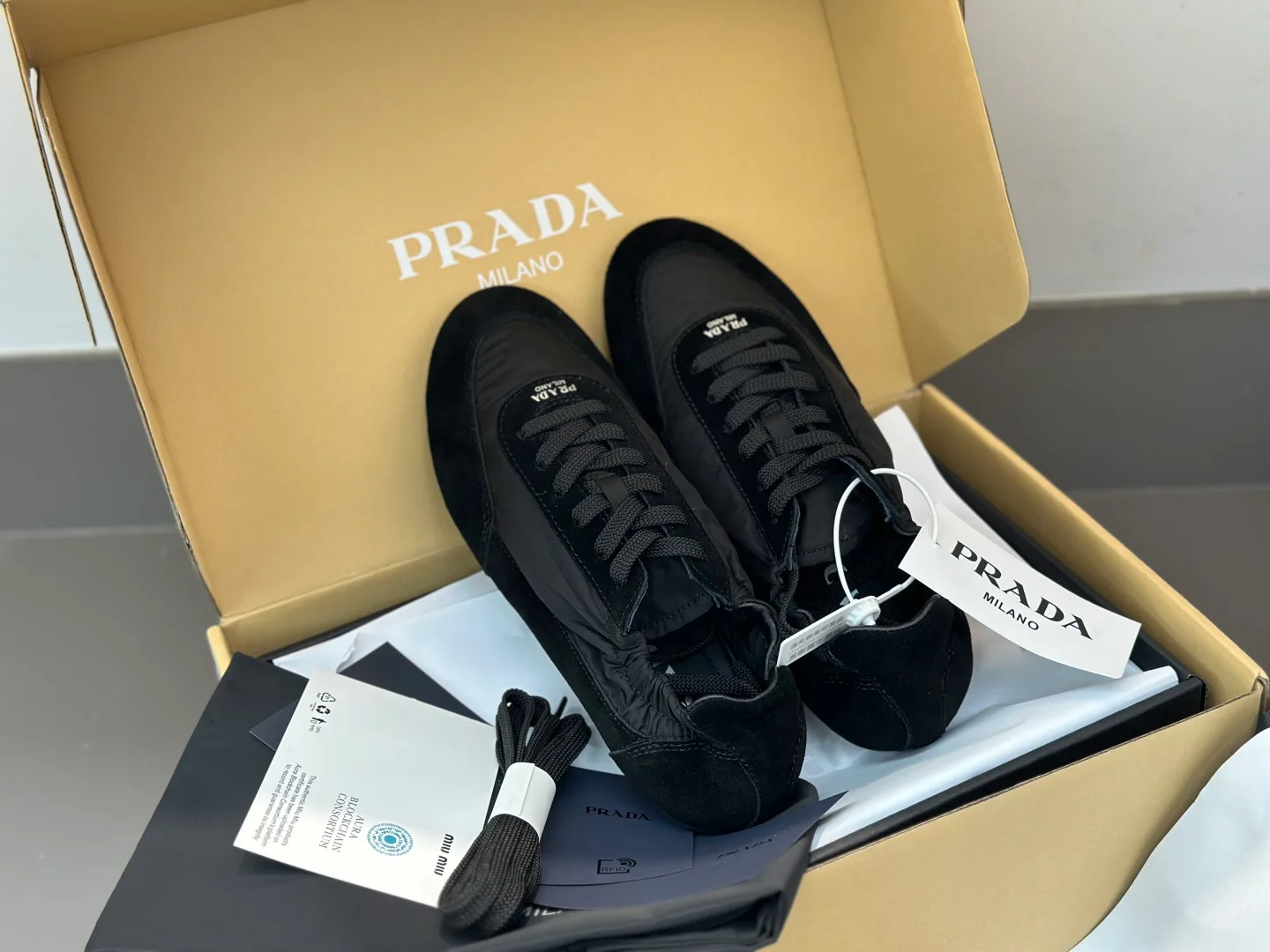 Кроссовки Женские Prada 11152981