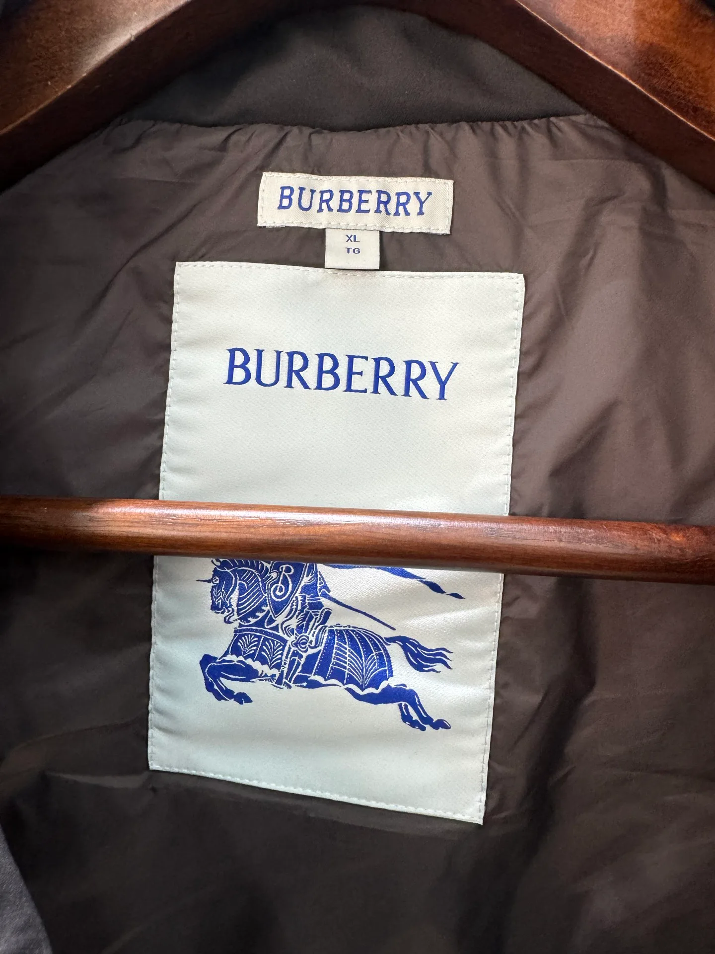 Жилеты Женские Burberry 19325560