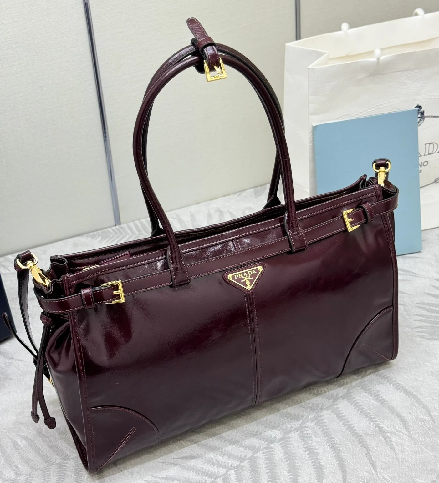 Классические Сумки Женские Prada 11462542