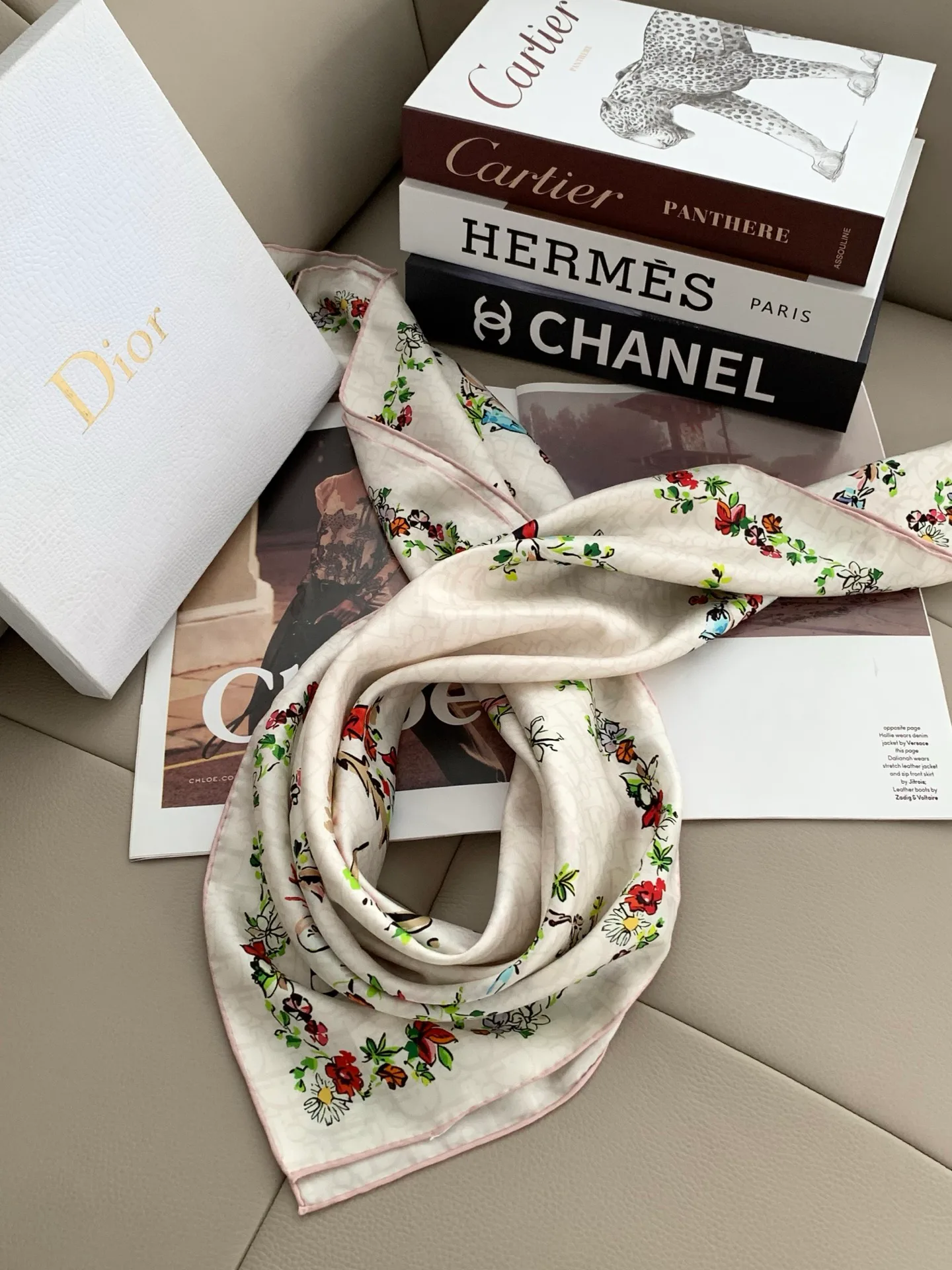 Платки Christian Dior 18675523