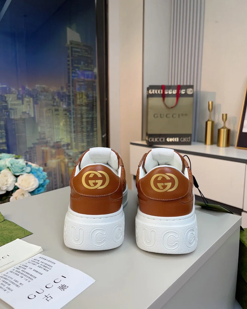 Кроссовки Женские Gucci 18369622