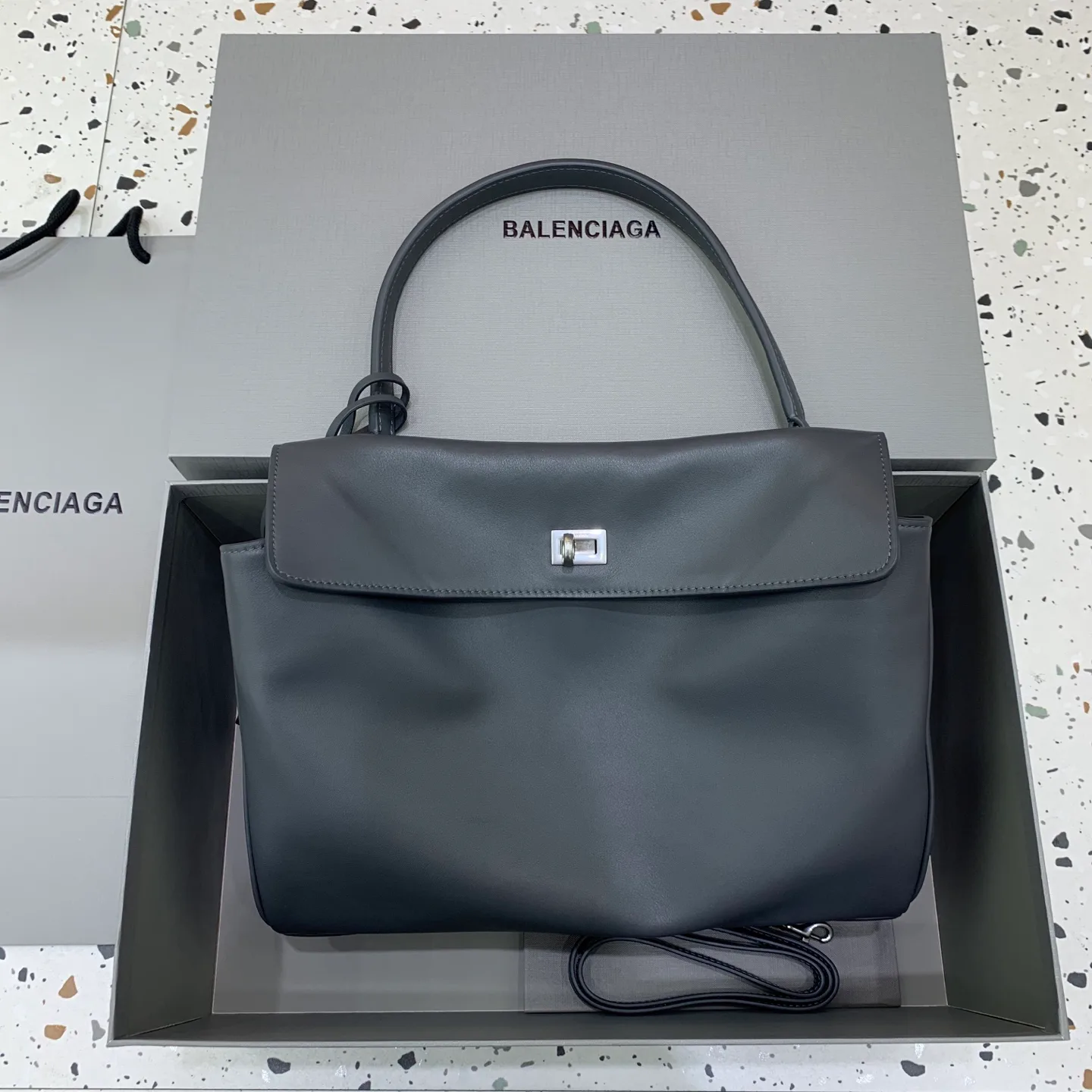 Классические Сумки Женские Balenciaga 13427362
