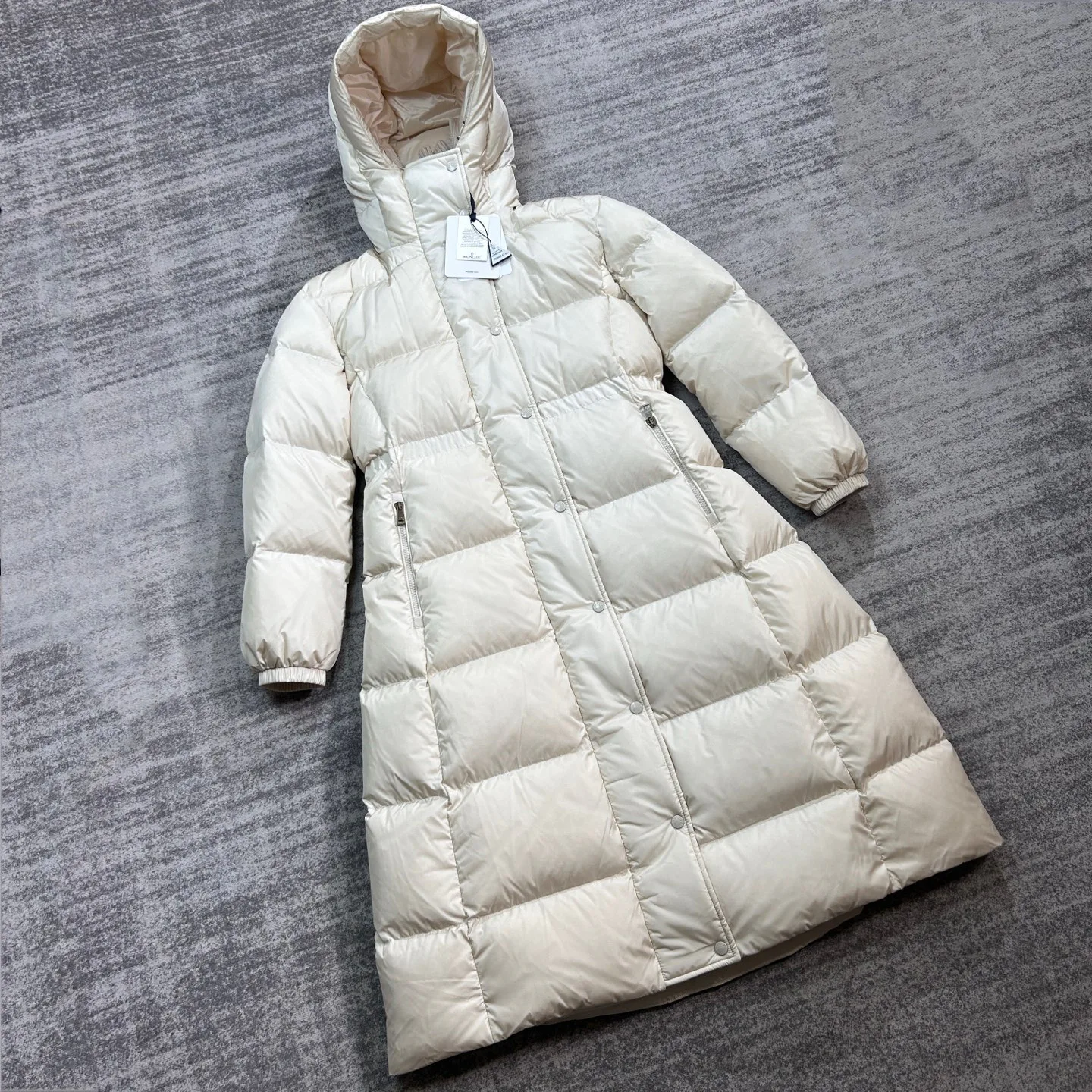Куртки И Пуховики Женские Moncler 19075609