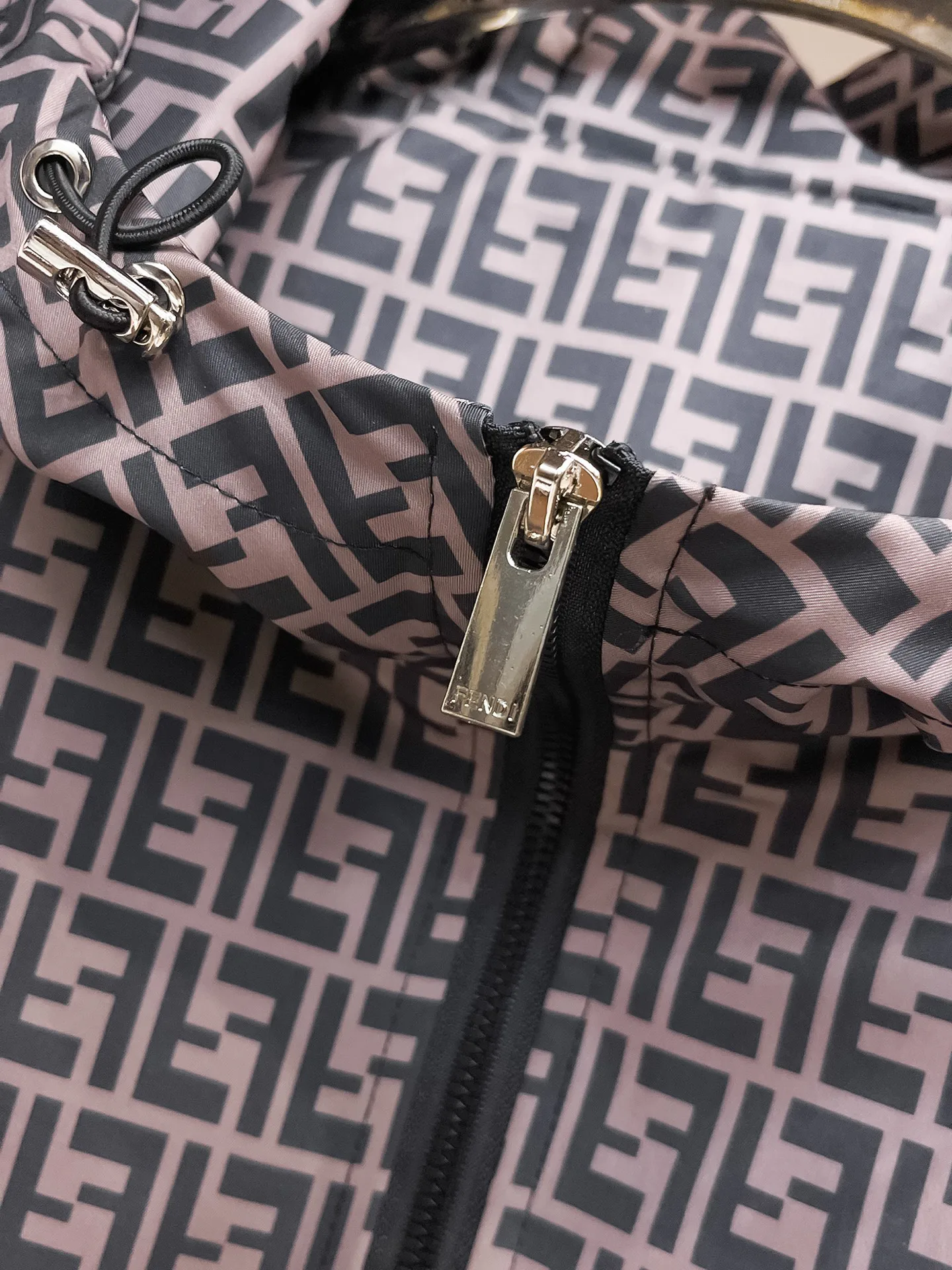 Куртки И Пуховики Мужские Fendi 18197248