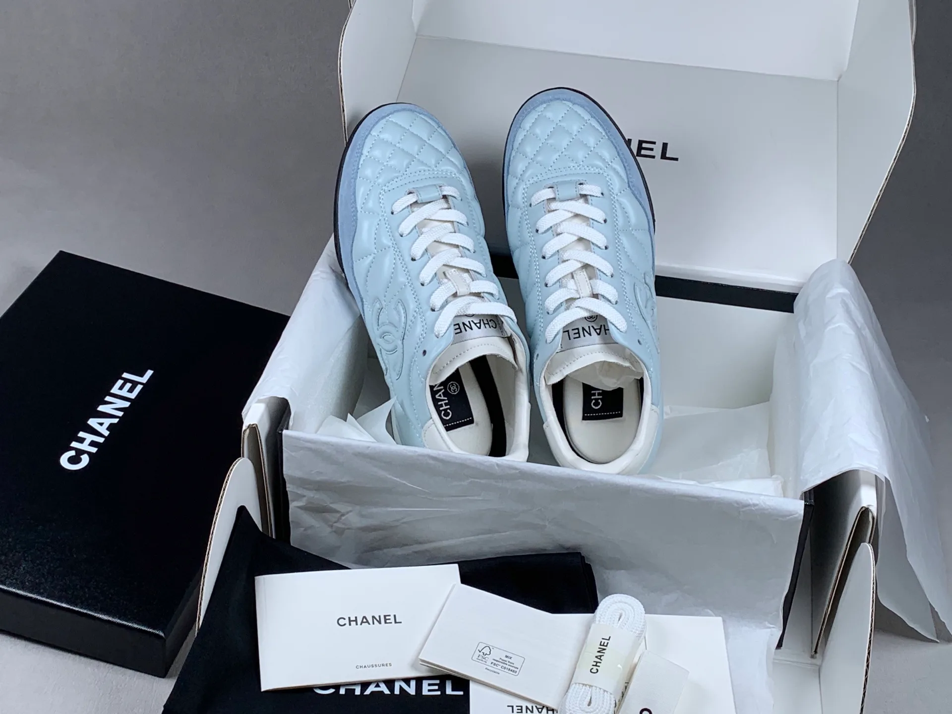 Кроссовки Женские Chanel 2612117