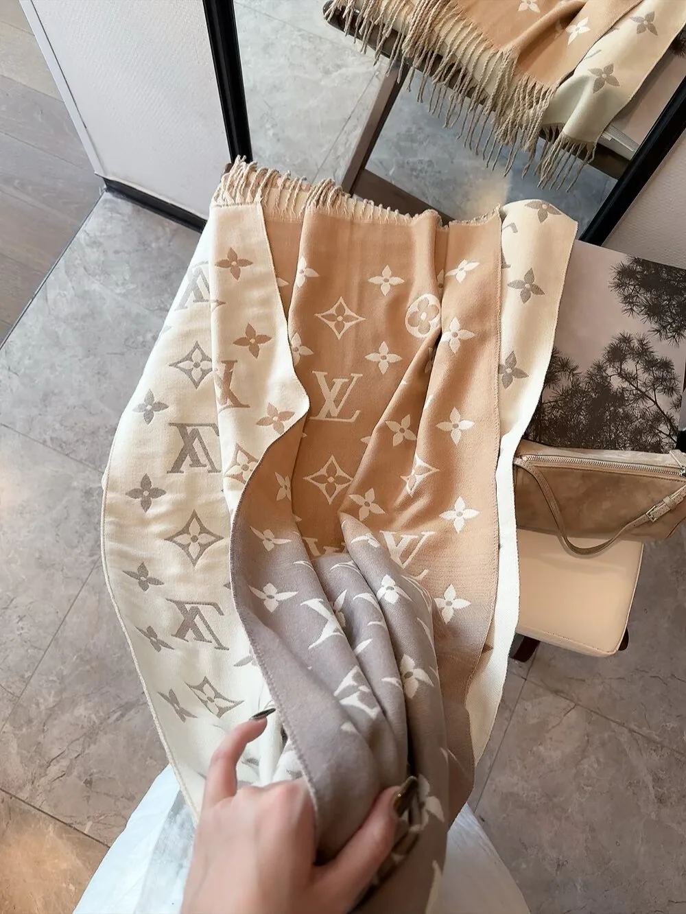 Шарфы Louis Vuitton 18105588