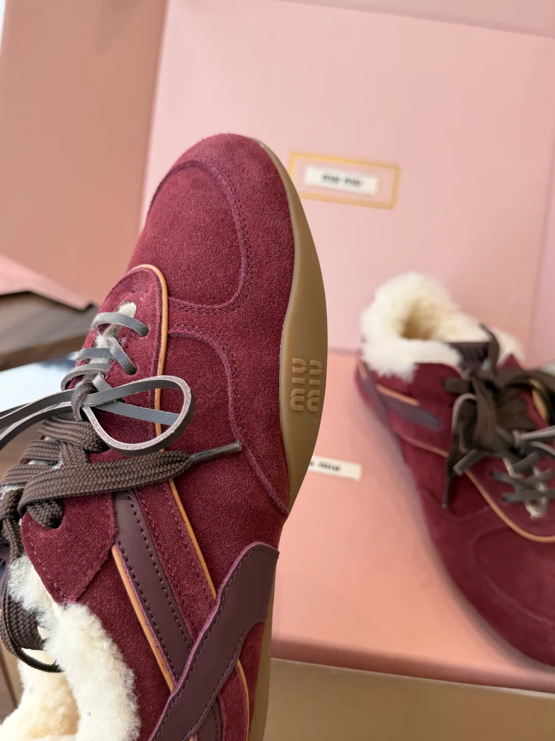 Кроссовки Женские Miu Miu 18687349