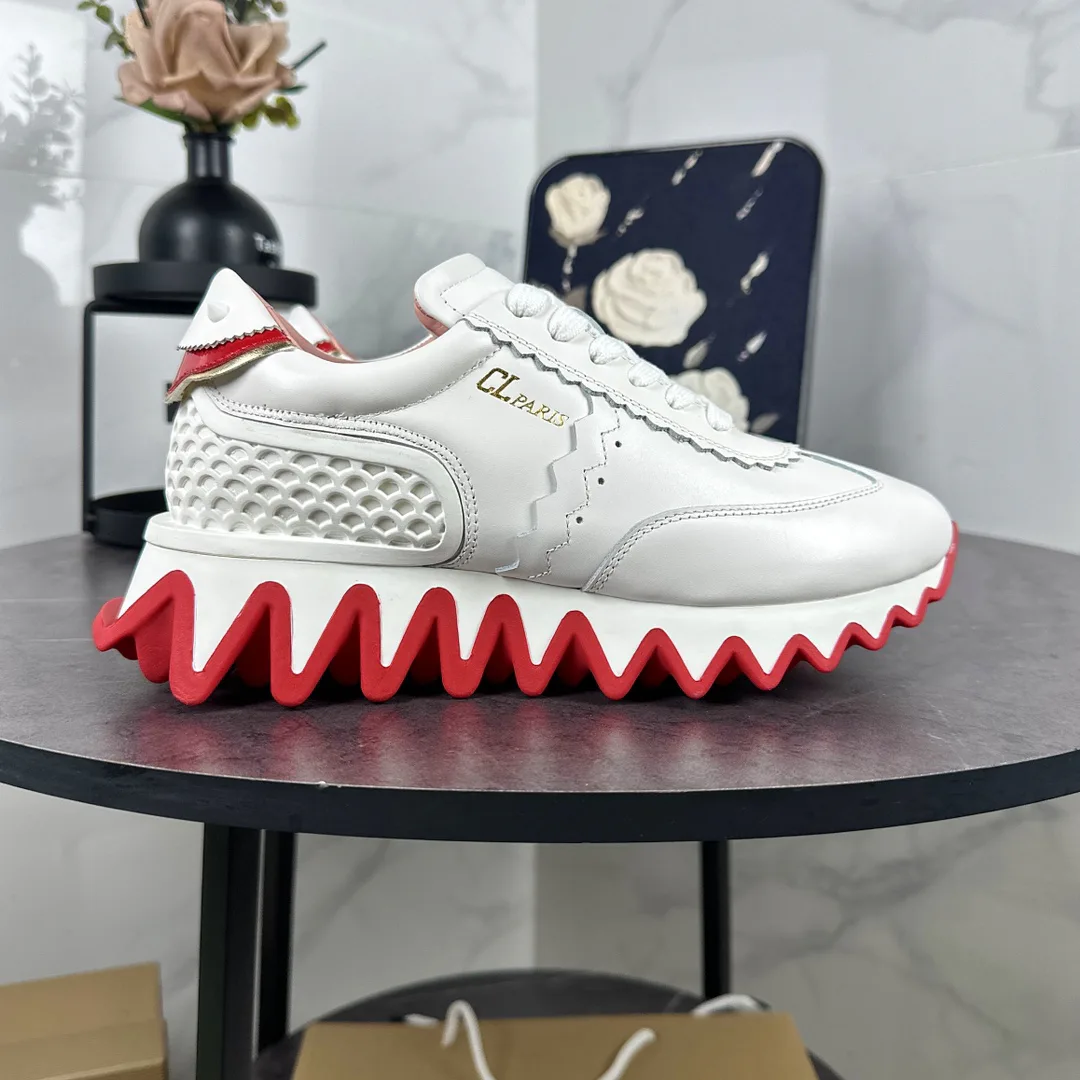 Кроссовки Женские Christian Louboutin 11072107