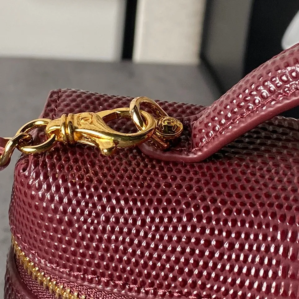 Классические Сумки Женские Chanel 18058261
