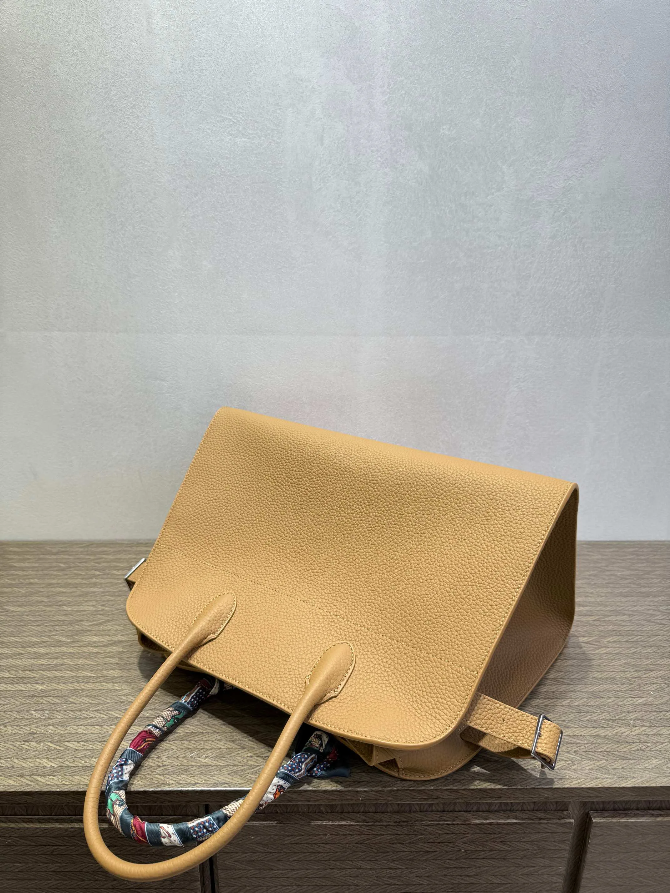 Классические Сумки Женские The Row 321904