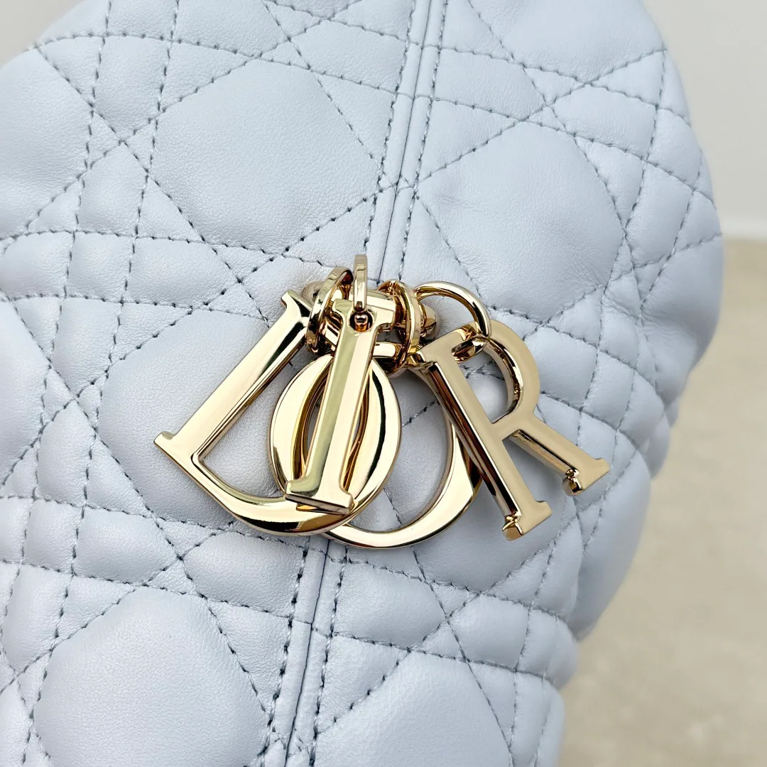 Классические Сумки Женские Christian Dior 18116291