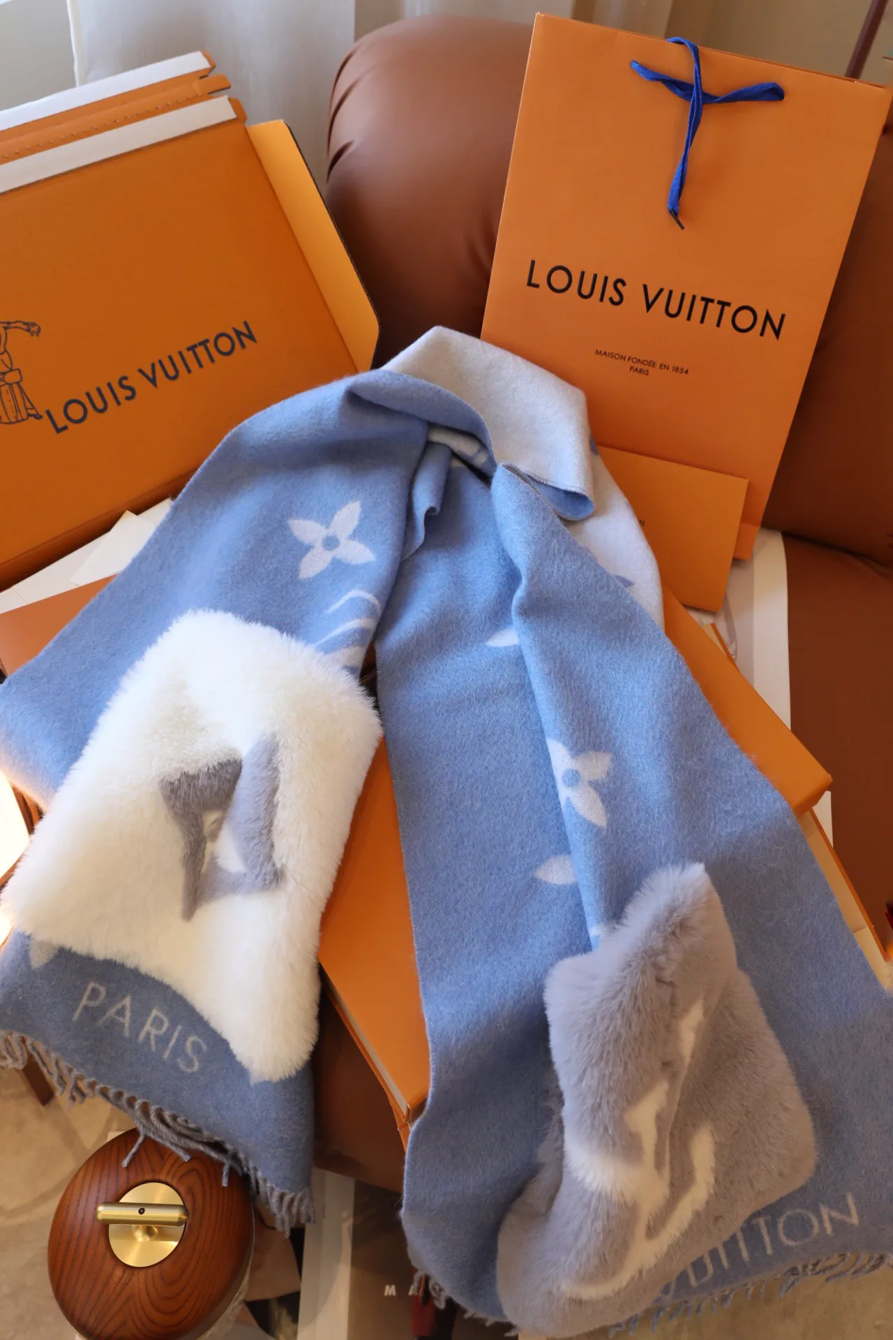 Шарфы Louis Vuitton 11654296