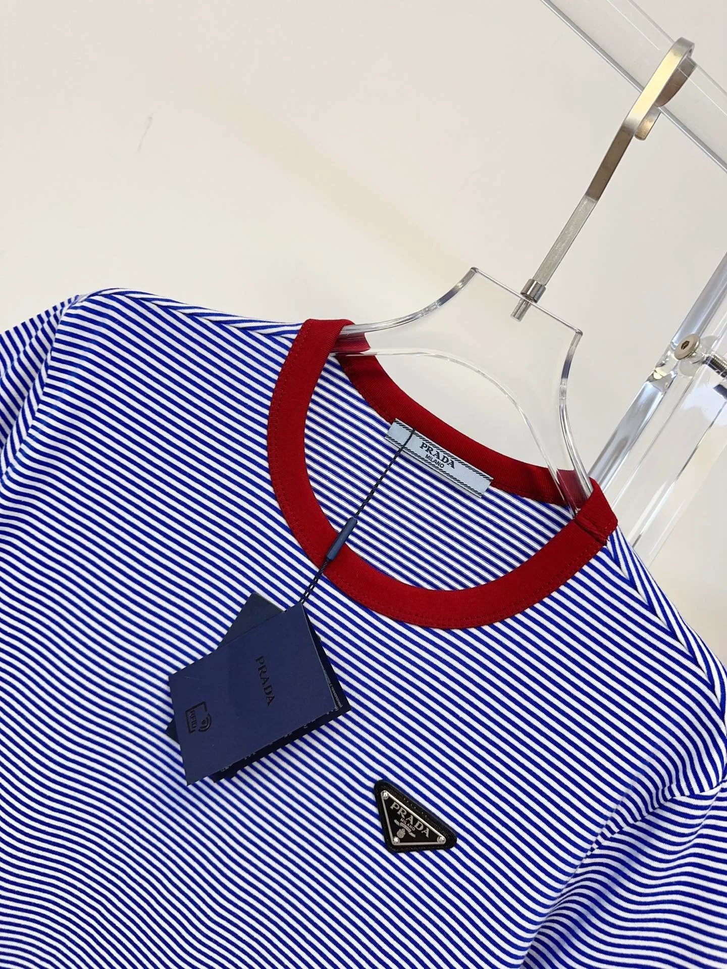 Футболки Женские Prada 11418631