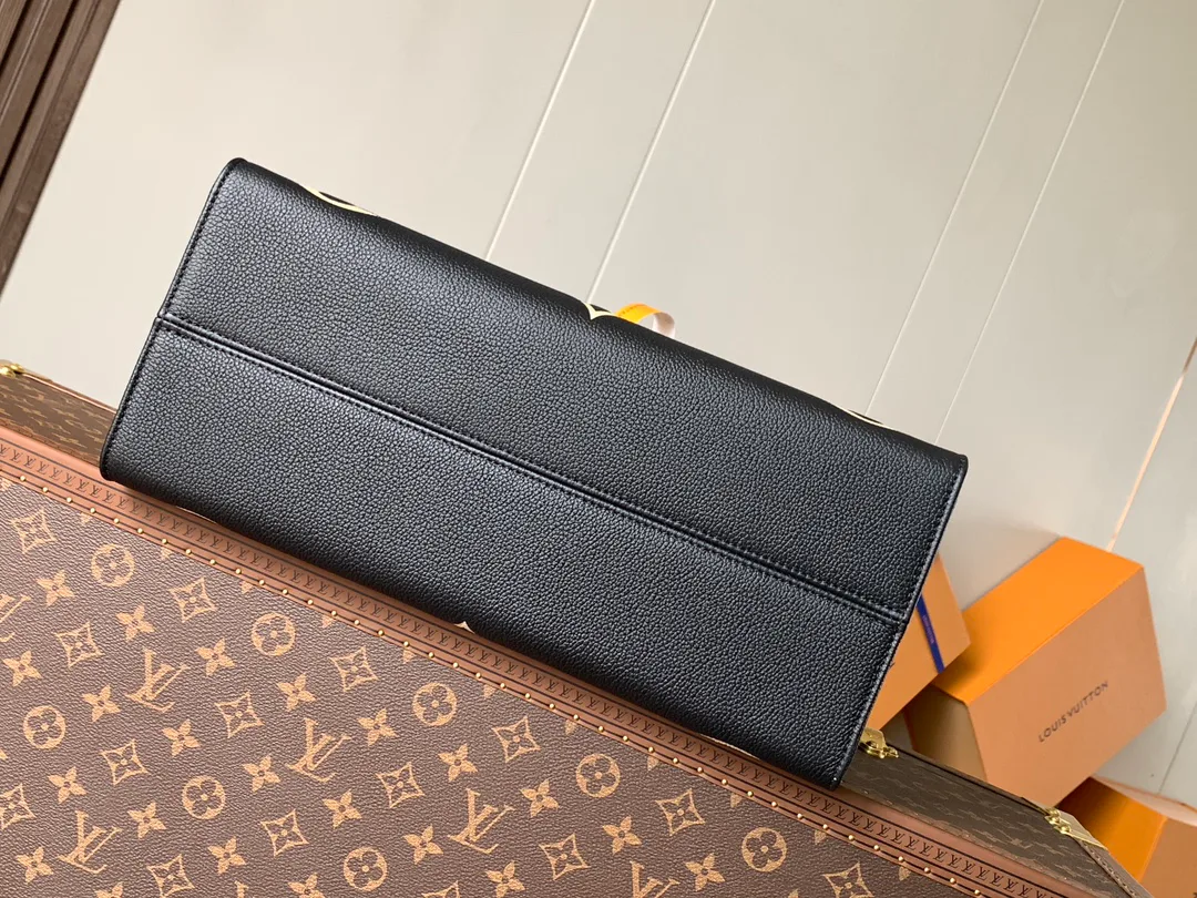 Классические Сумки Женские Louis Vuitton 18148127