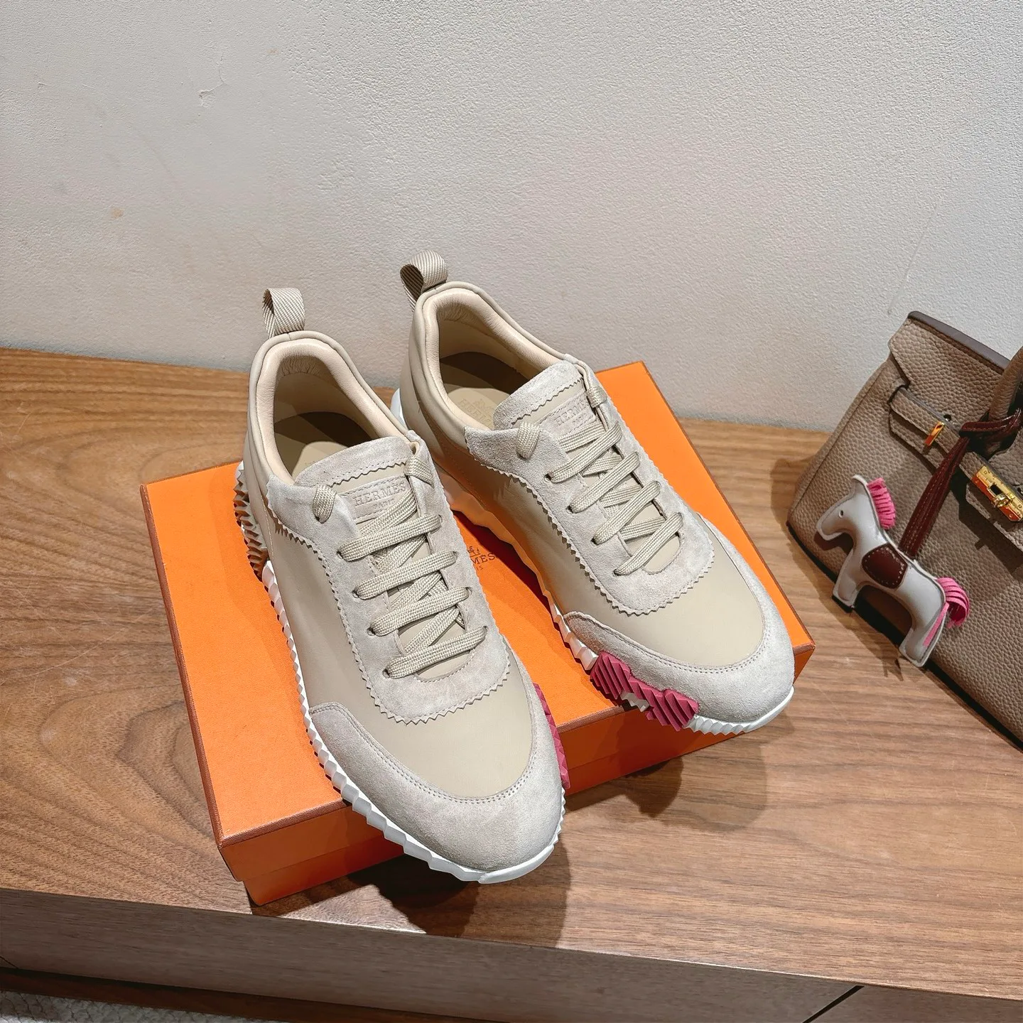Кроссовки Женские Hermes 9915107