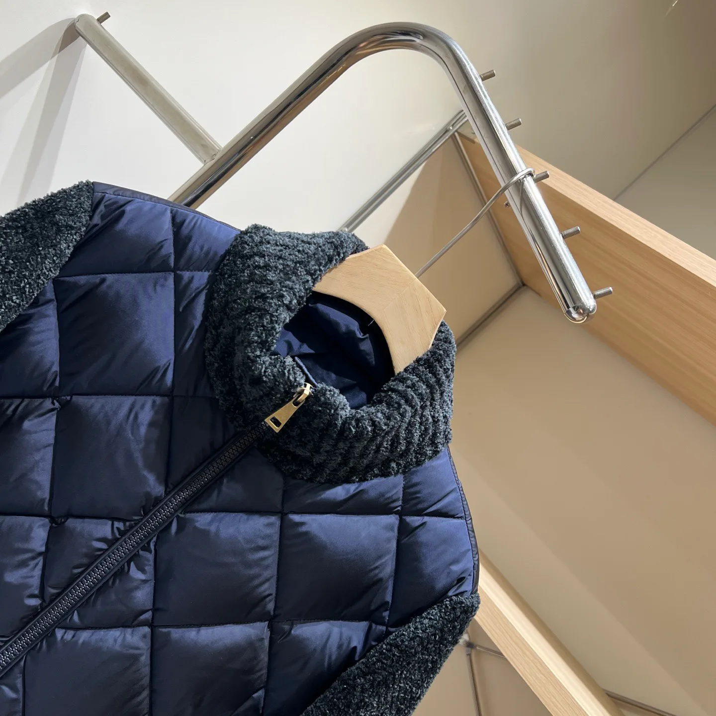 Куртки И Пуховики Женские Moncler 18188619