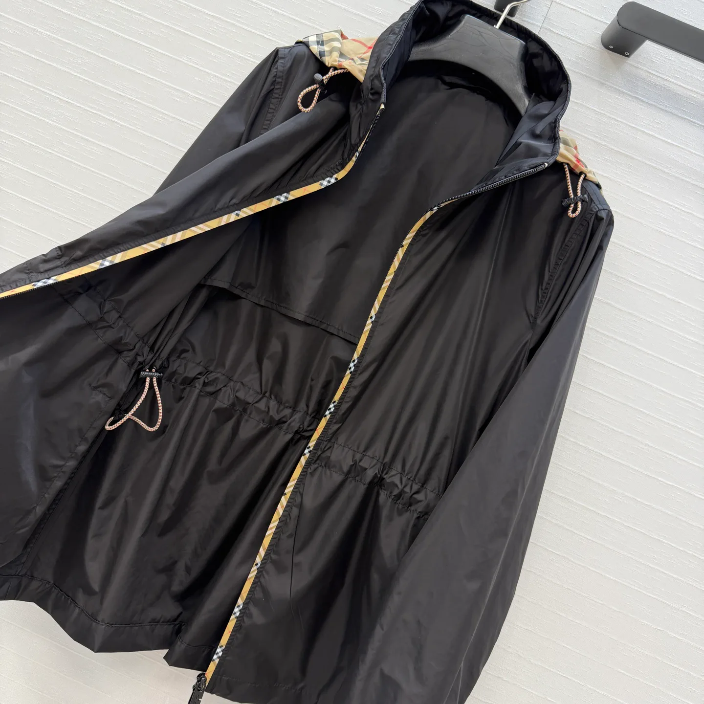 Куртки И Пуховики Женские Burberry 14650759