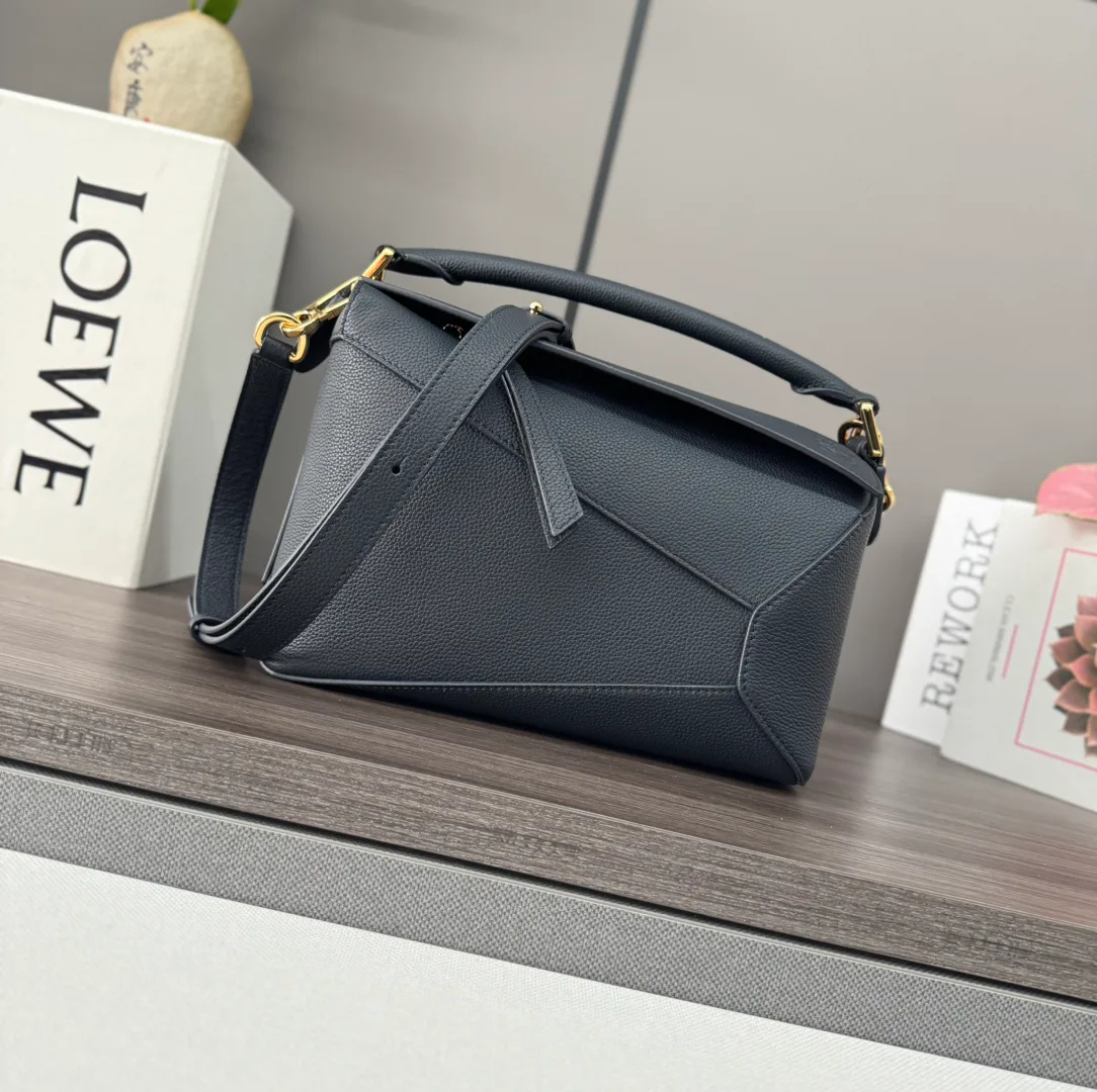 Классические Сумки Женские Loewe 11513681
