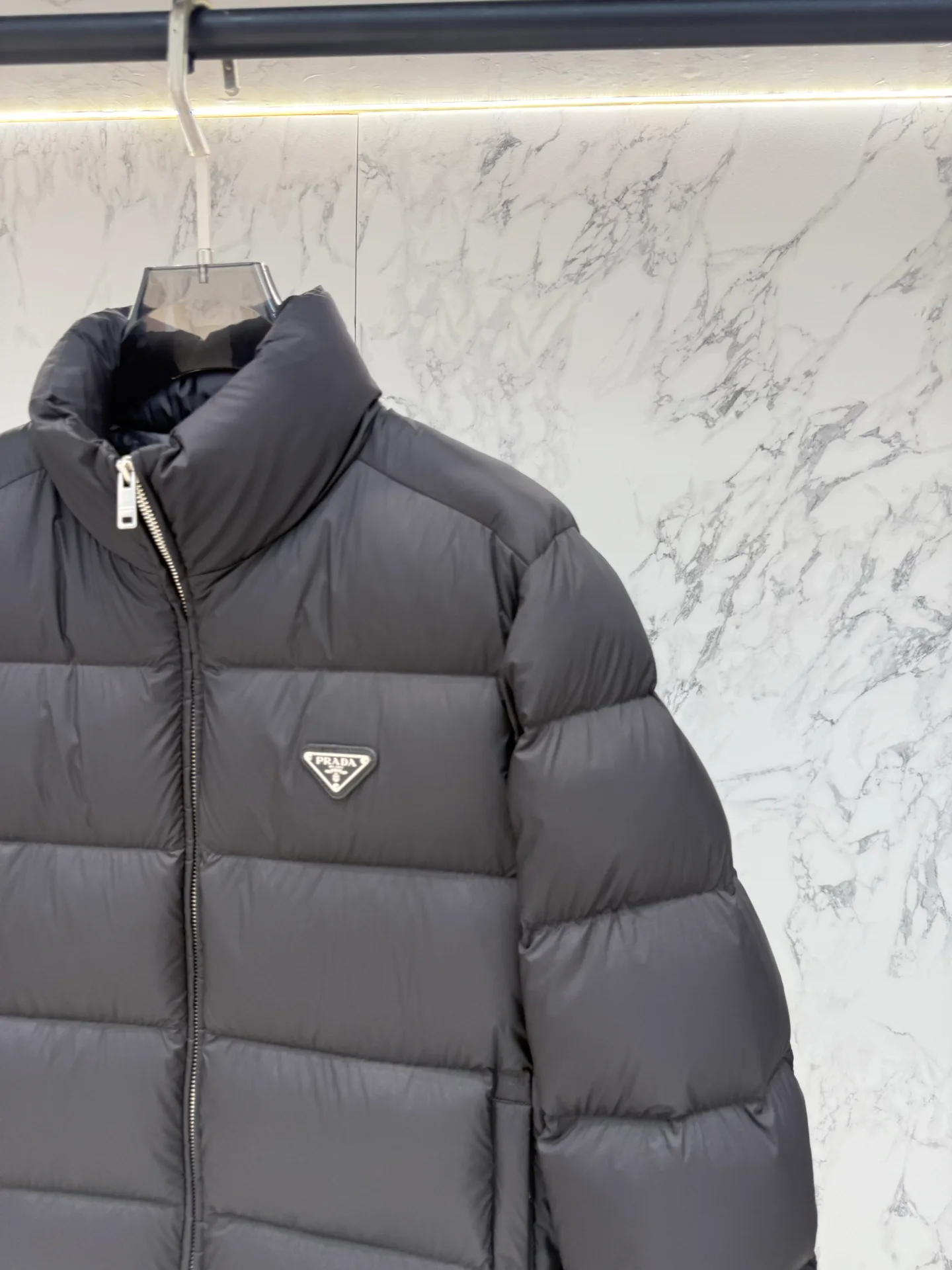 Куртки И Пуховики Женские Prada 18023890