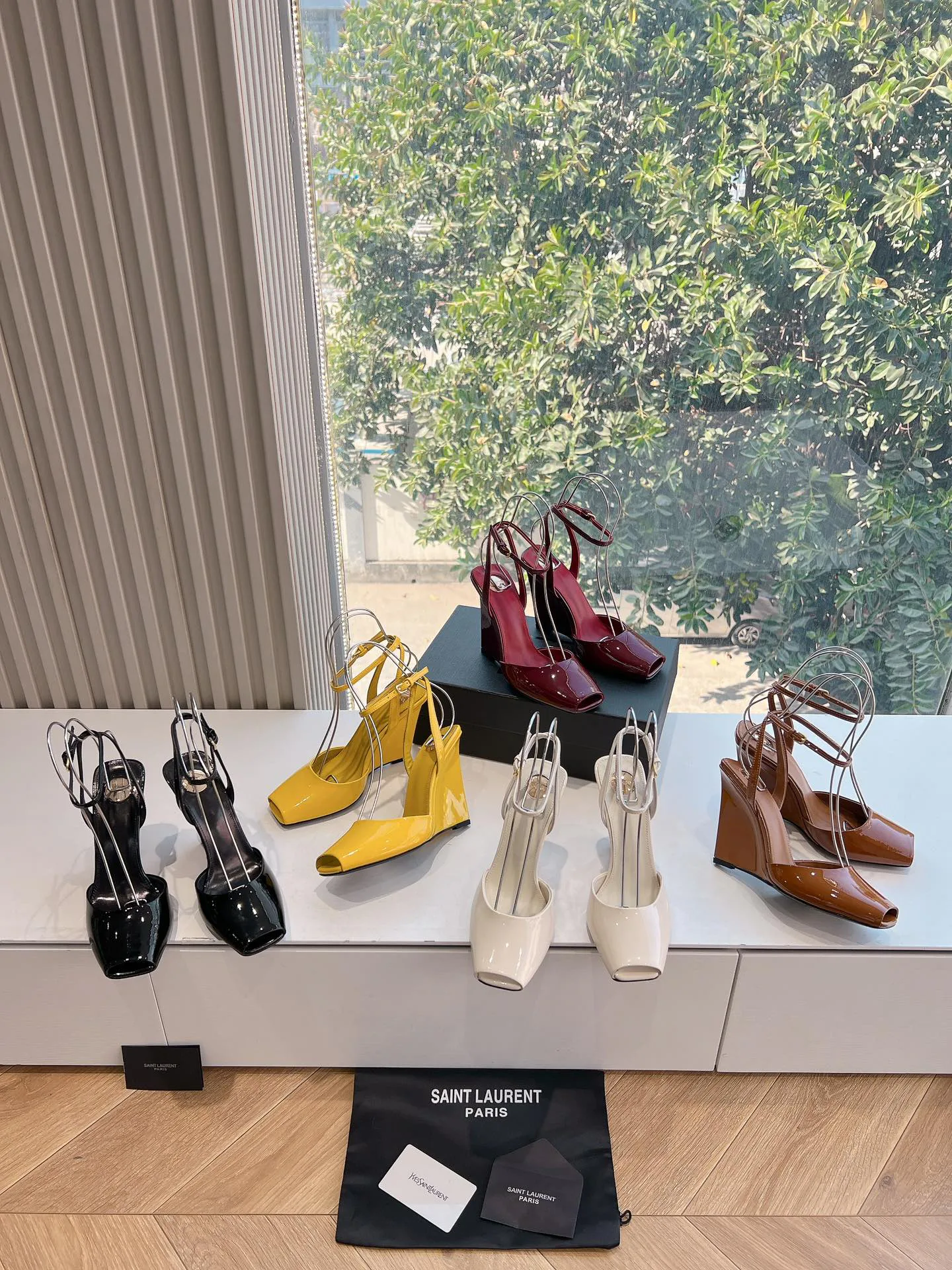 Босоножки Женские Saint Laurent 7881