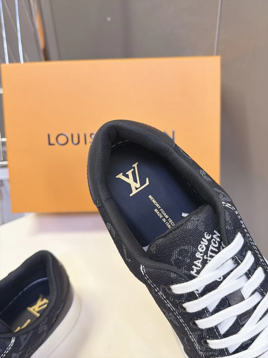 Кроссовки Женские Louis Vuitton 20153118
