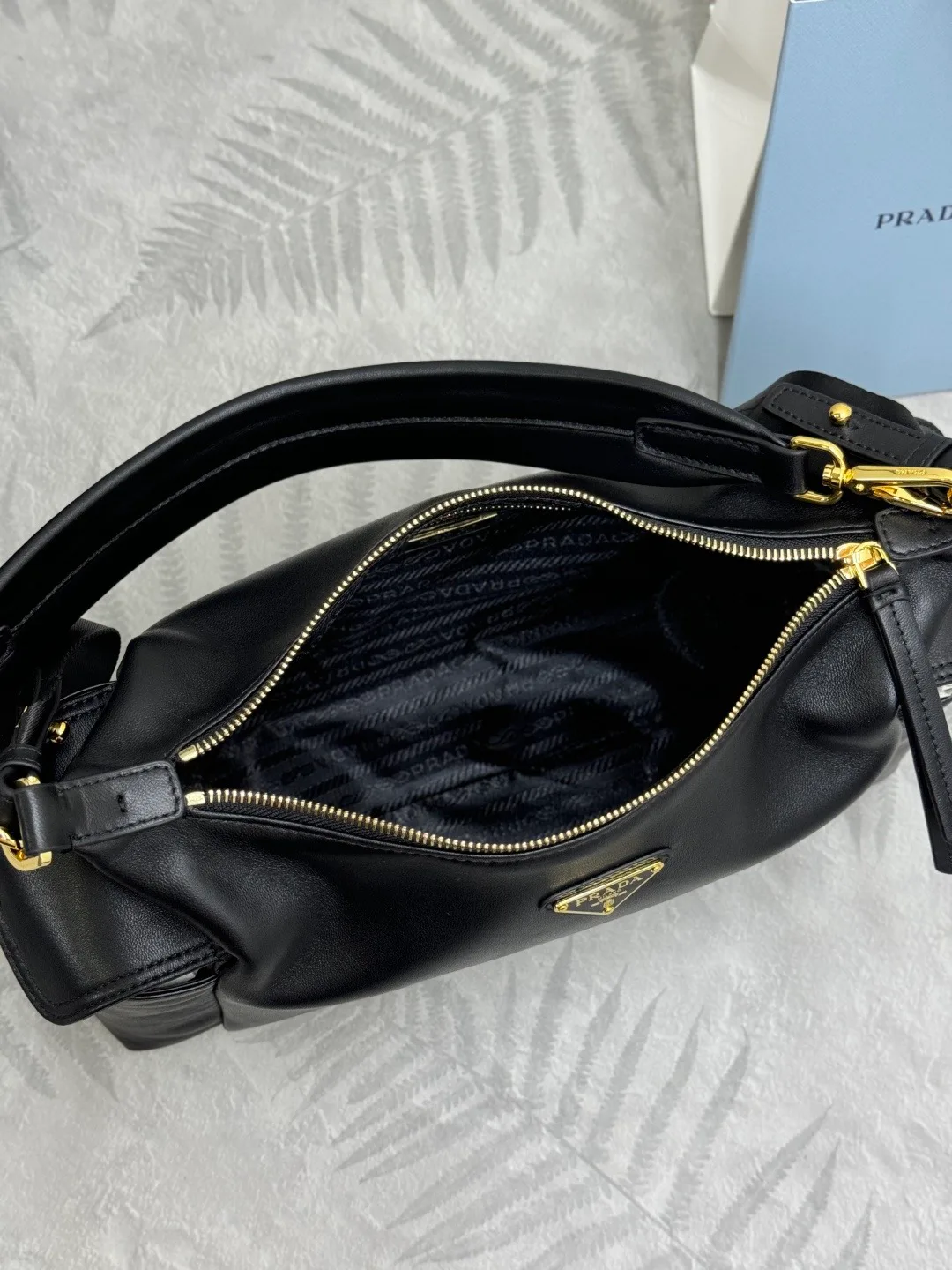 Сумки На Ремне Женские Prada 12583872
