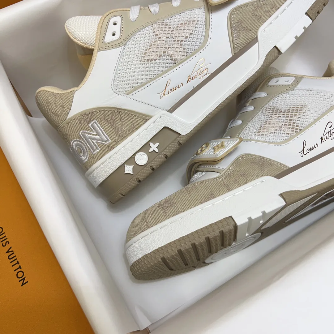 Кроссовки Женские Louis Vuitton 19954