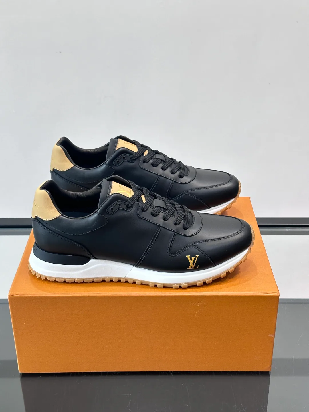Кроссовки Мужские Louis Vuitton 11221889