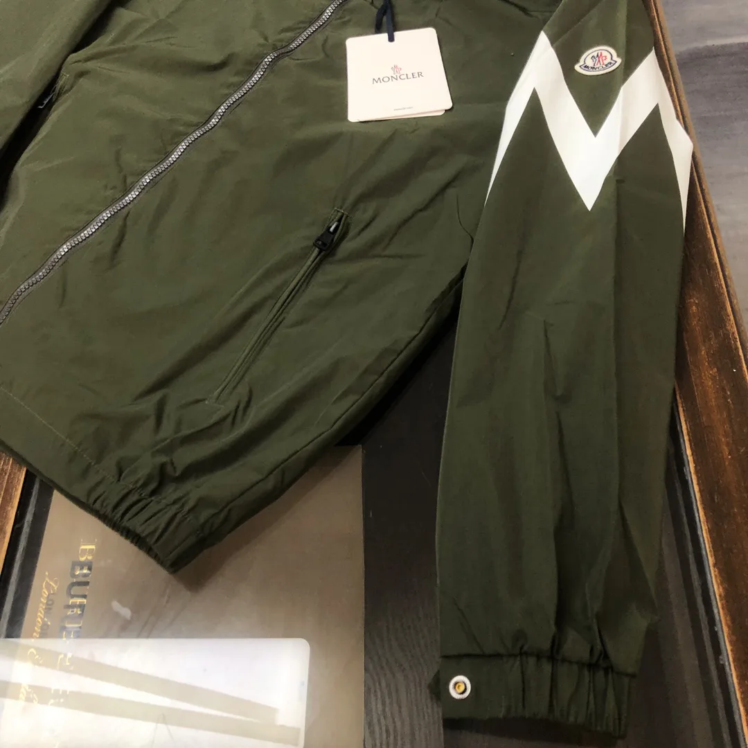 Куртки И Пуховики Женские Moncler 9642178