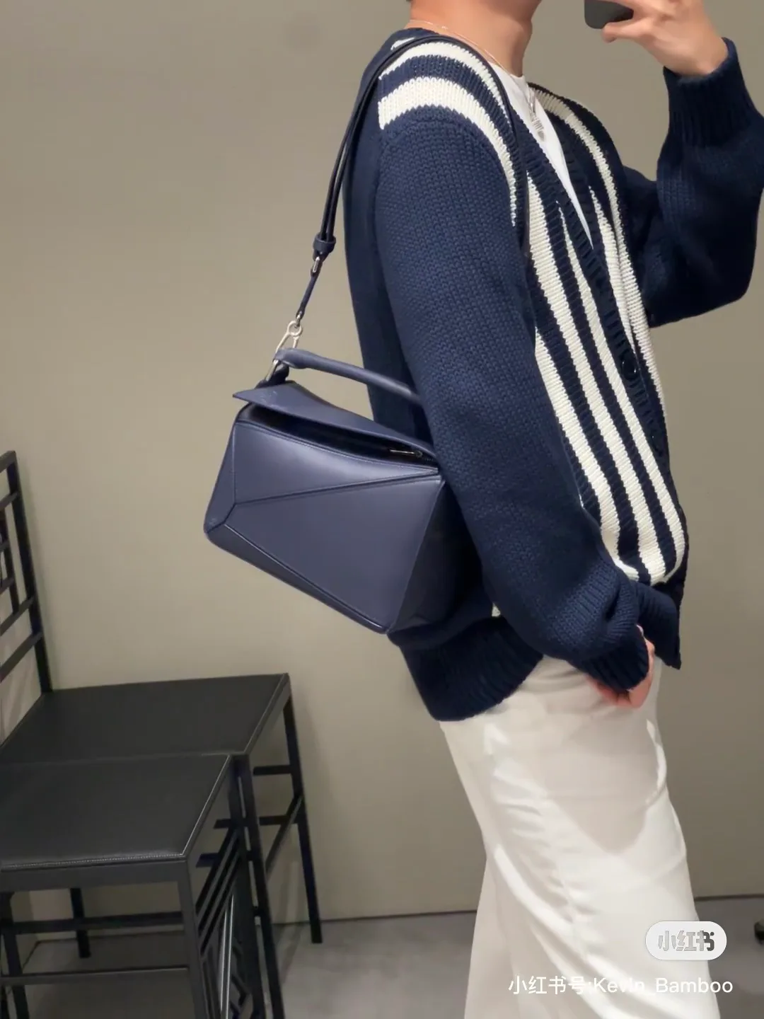 Классические Сумки Женские Loewe 10986869